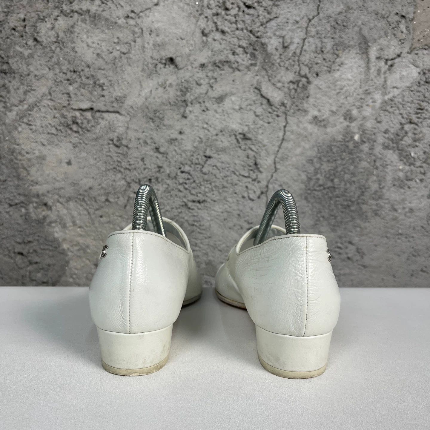 Chanel Chanel White Mary Jane Flats Size 37 Size US 7 / IT 37 - 5 Thumbnail
