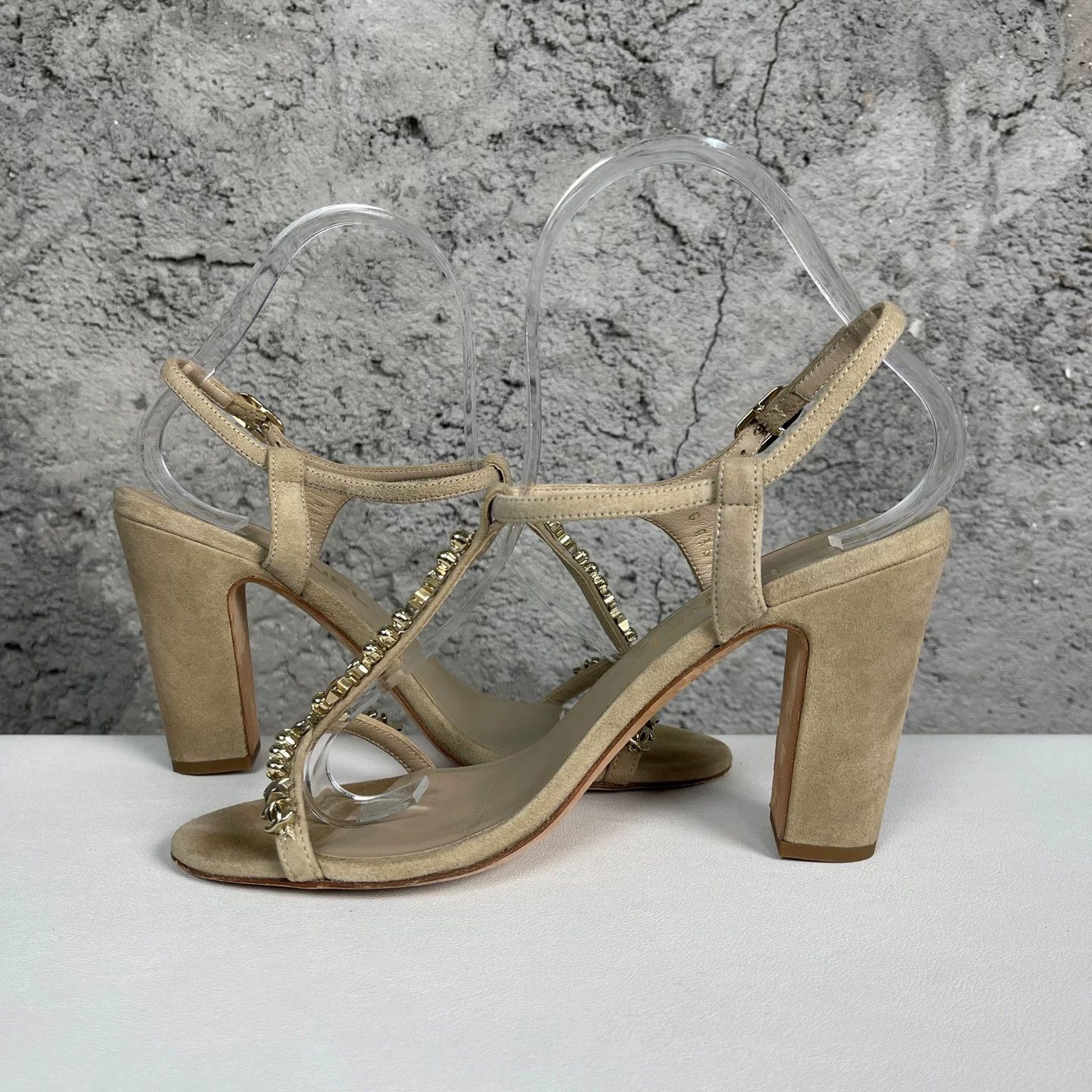 Chanel Chanel Suede Embellished Heels Size 36.5 Size US 5.5 / IT 35.5 - 7 Thumbnail