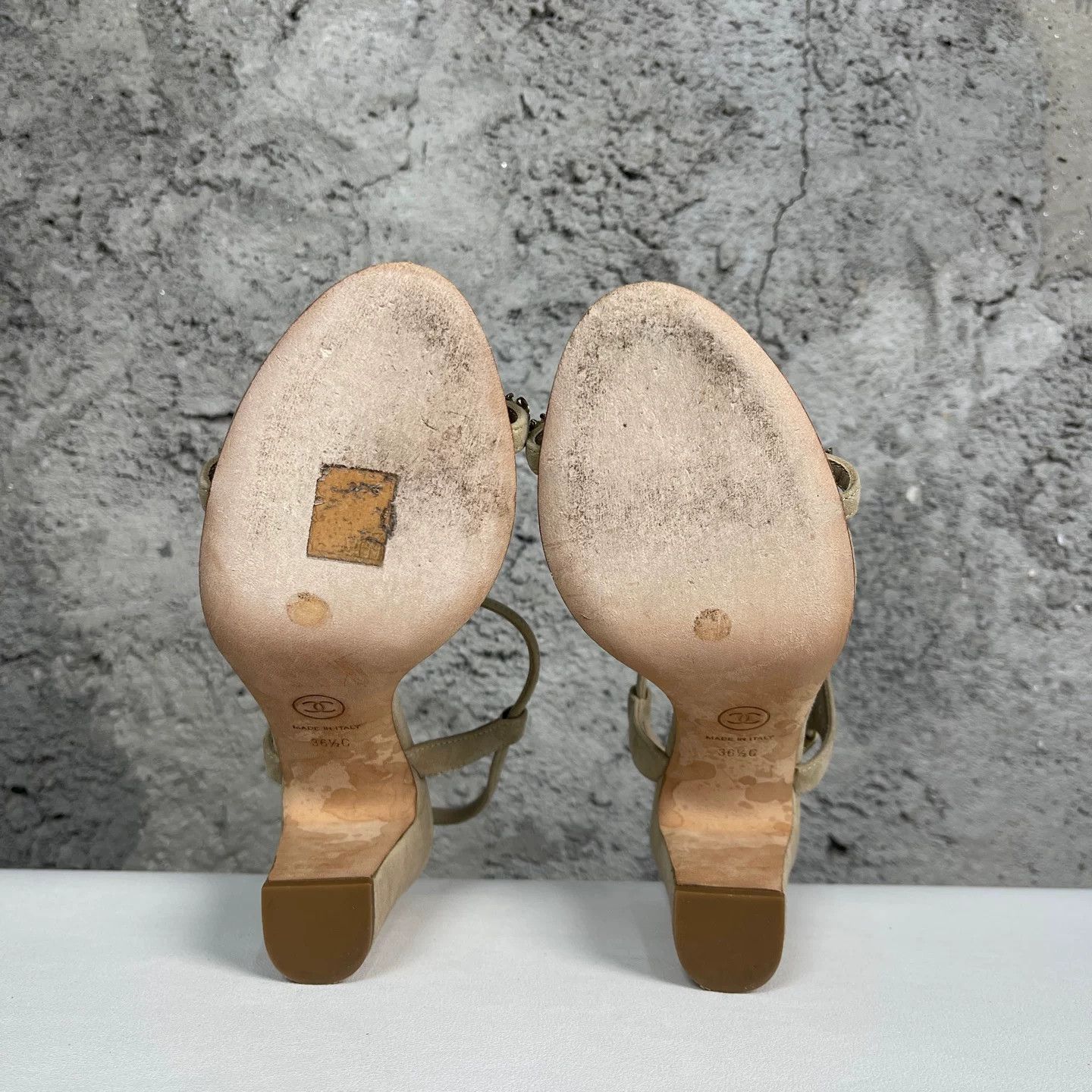 Chanel Chanel Suede Embellished Heels Size 36.5 Size US 5.5 / IT 35.5 - 9 Thumbnail