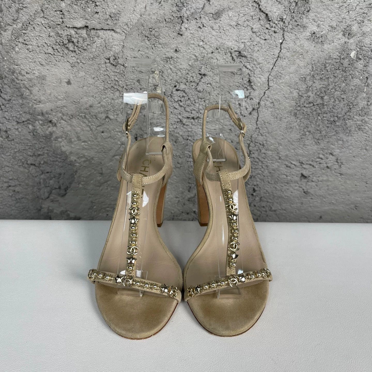 Chanel Chanel Suede Embellished Heels Size 36.5 Size US 5.5 / IT 35.5 - 8 Thumbnail
