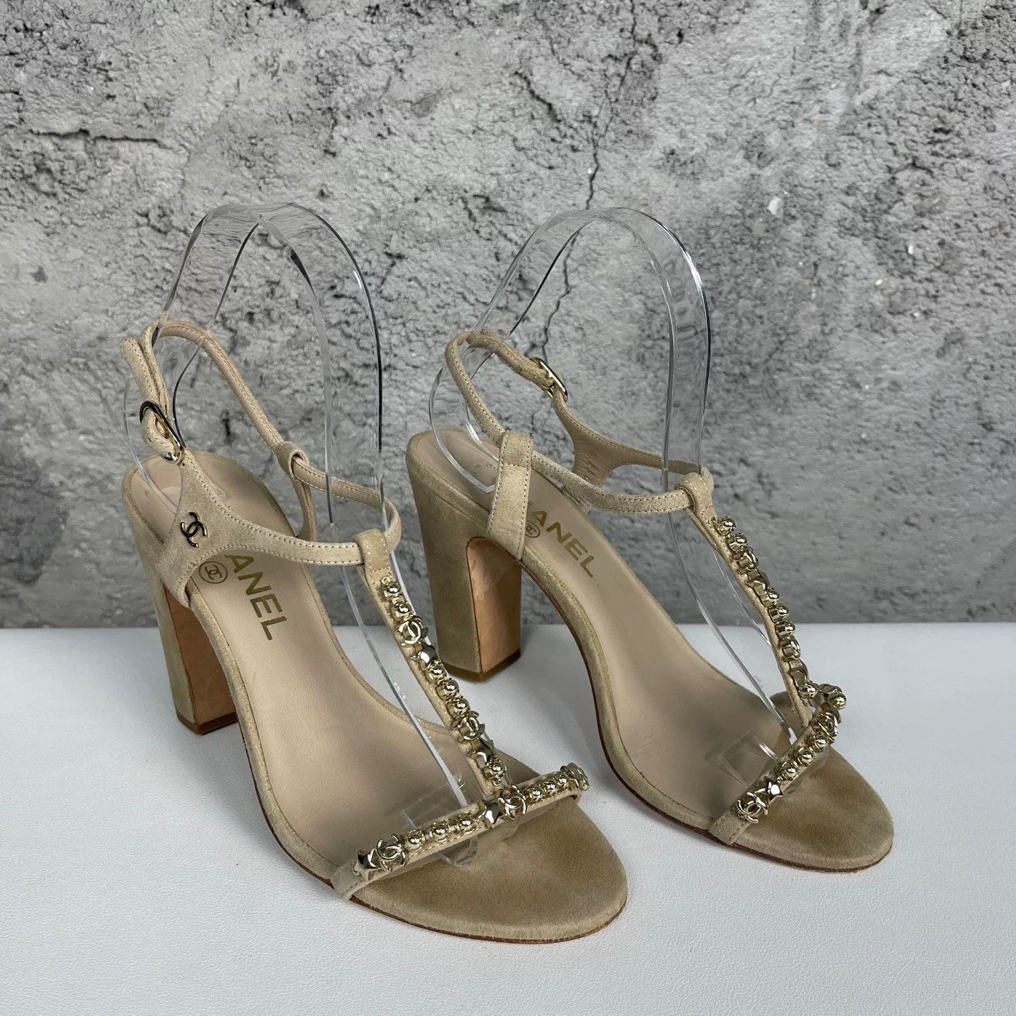 Chanel Chanel Suede Embellished Heels Size 36.5 Size US 5.5 / IT 35.5 - 2 Thumbnail