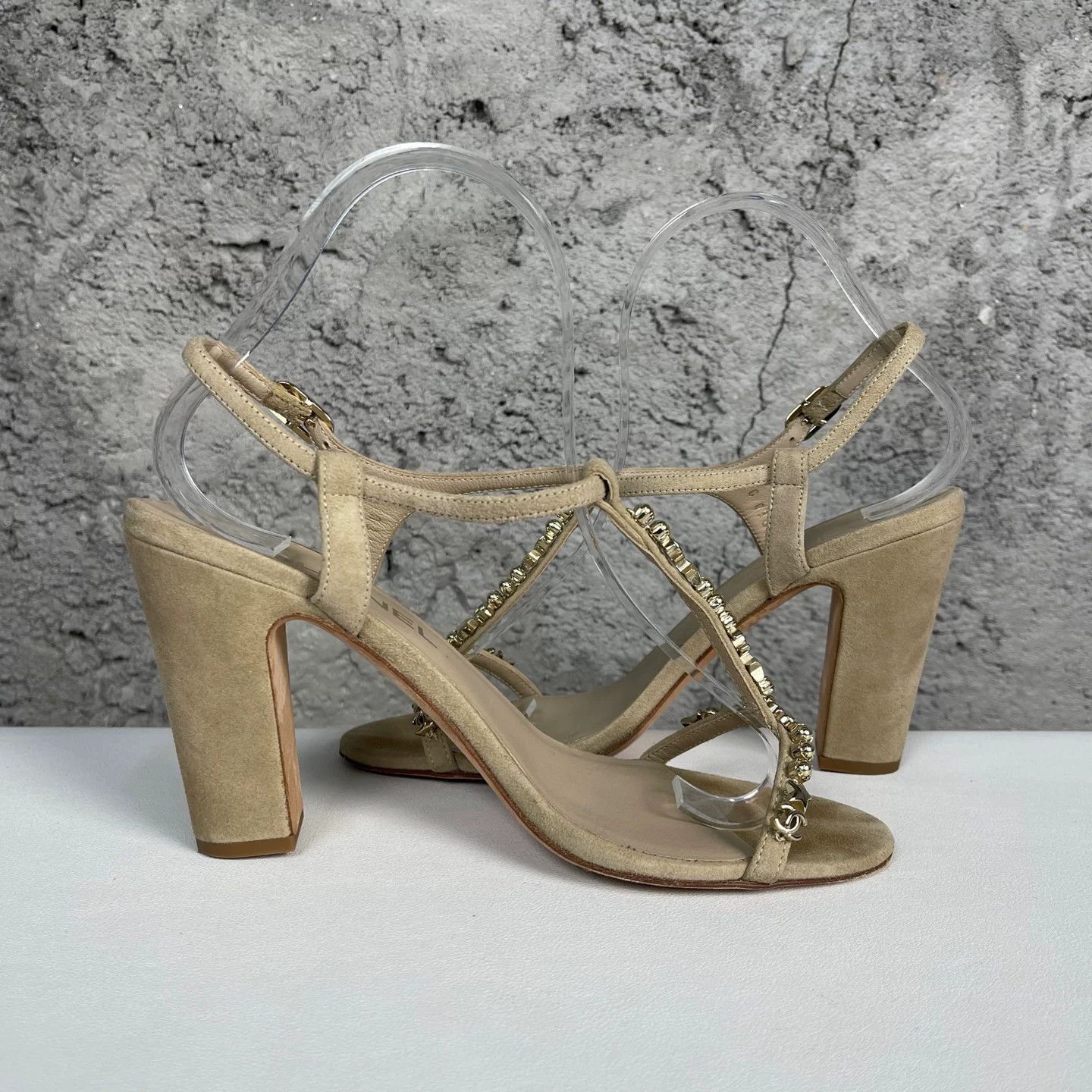 Chanel Chanel Suede Embellished Heels Size 36.5 Size US 5.5 / IT 35.5 - 6 Thumbnail
