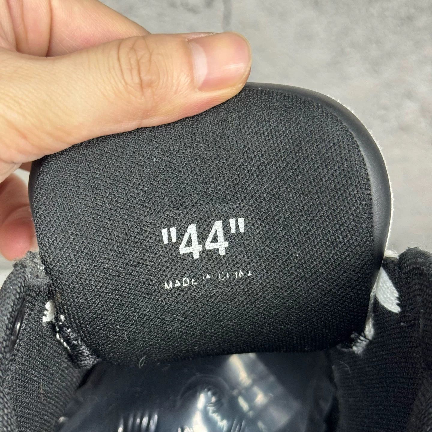 Off-White Off-White Out of Office Low-Top Sneakers Size 44 Size US 11 / EU 44 - 10 Thumbnail