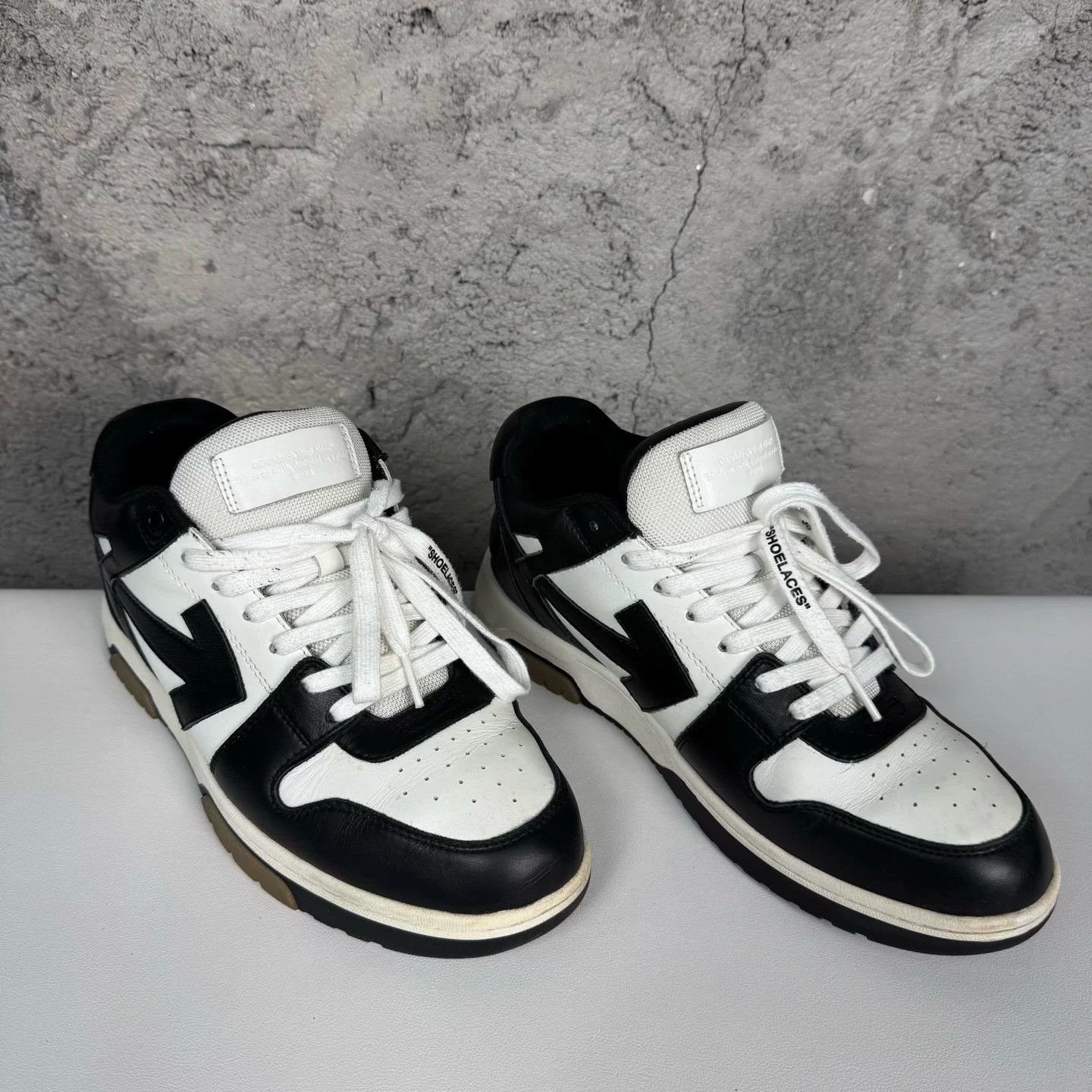 Off-White Off-White Out of Office Low-Top Sneakers Size 44 Size US 11 / EU 44 - 2 Thumbnail
