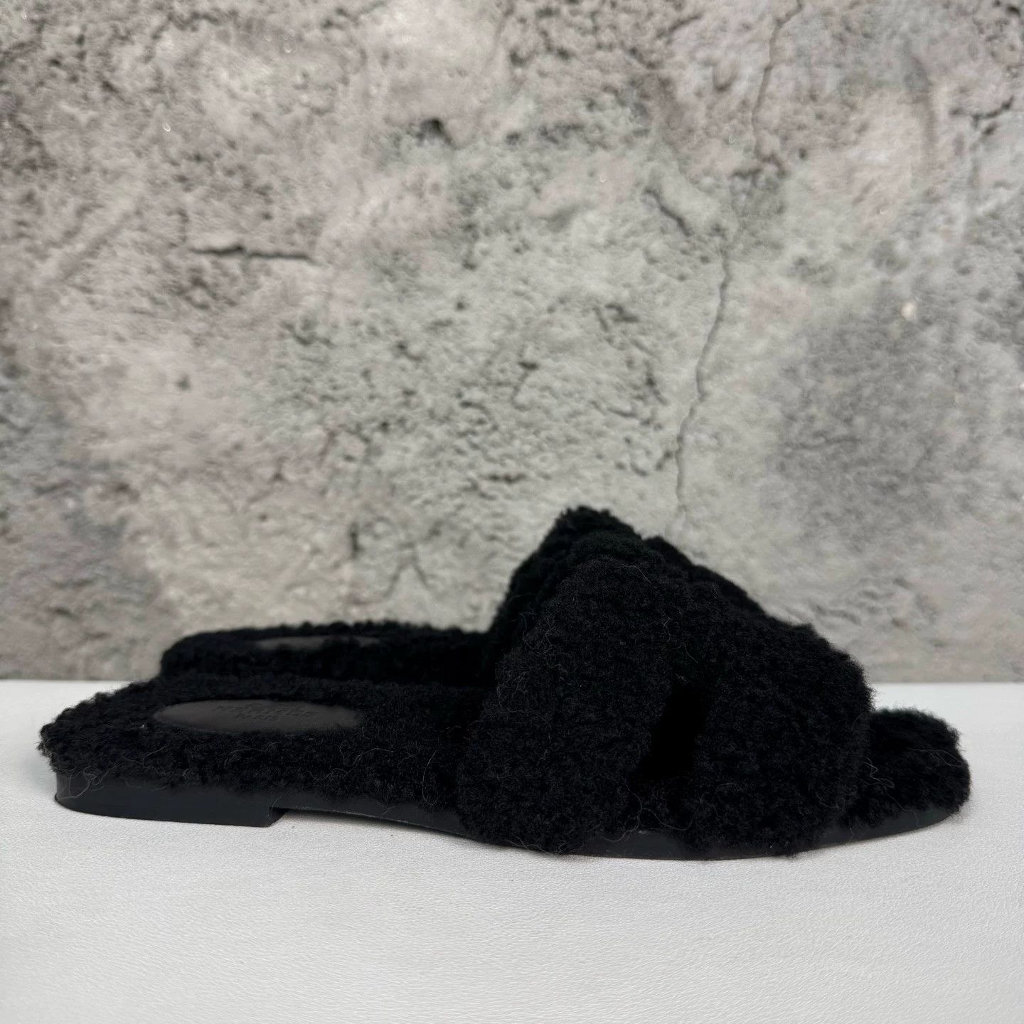 Hermes Hermes Shearling Sandals Size 37 Size US 7 / IT 37 - 3 Thumbnail