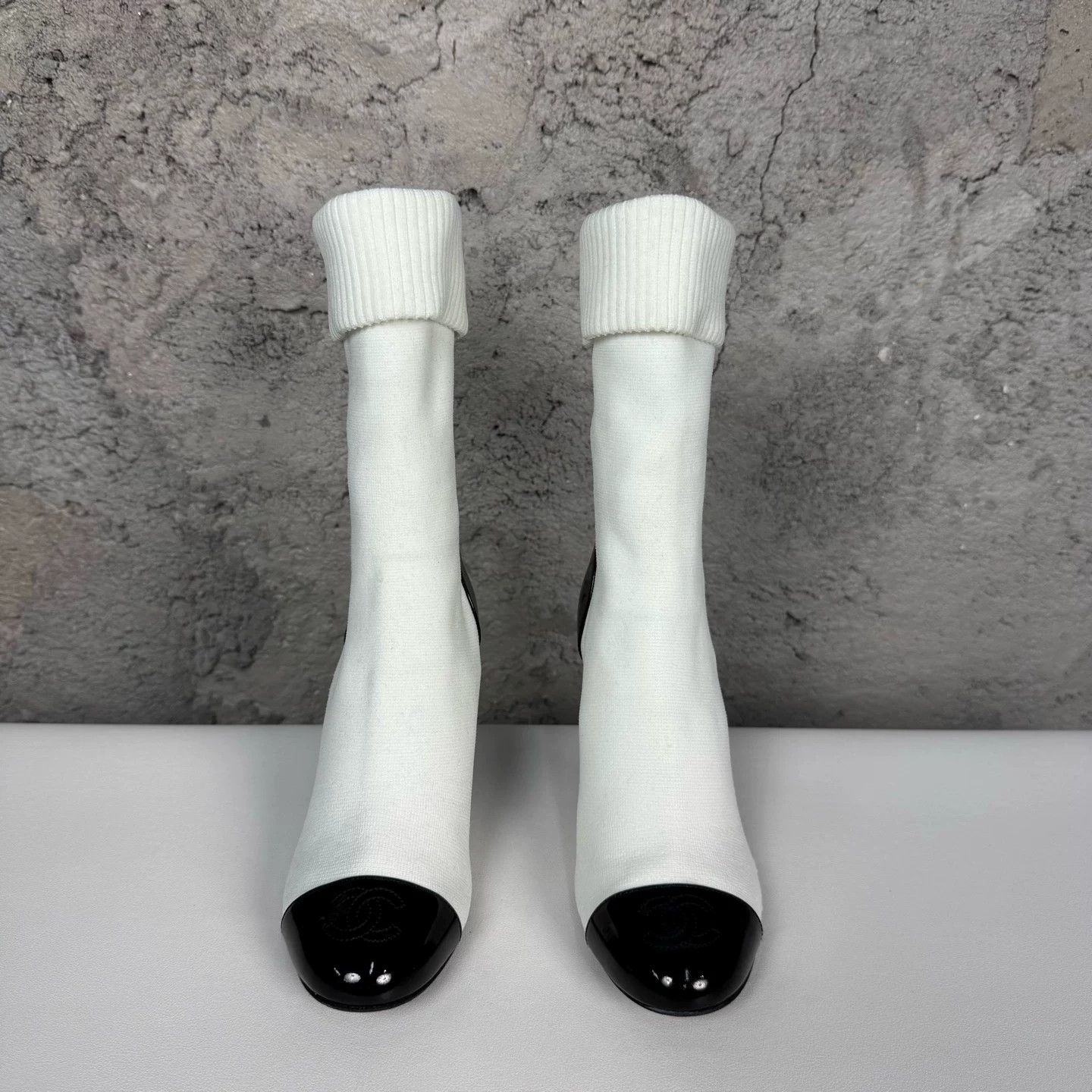 Chanel Chanel Two-Tone Knit Sock Boots Size 36.5 Size US 6.5 / IT 36.5 - 8 Thumbnail