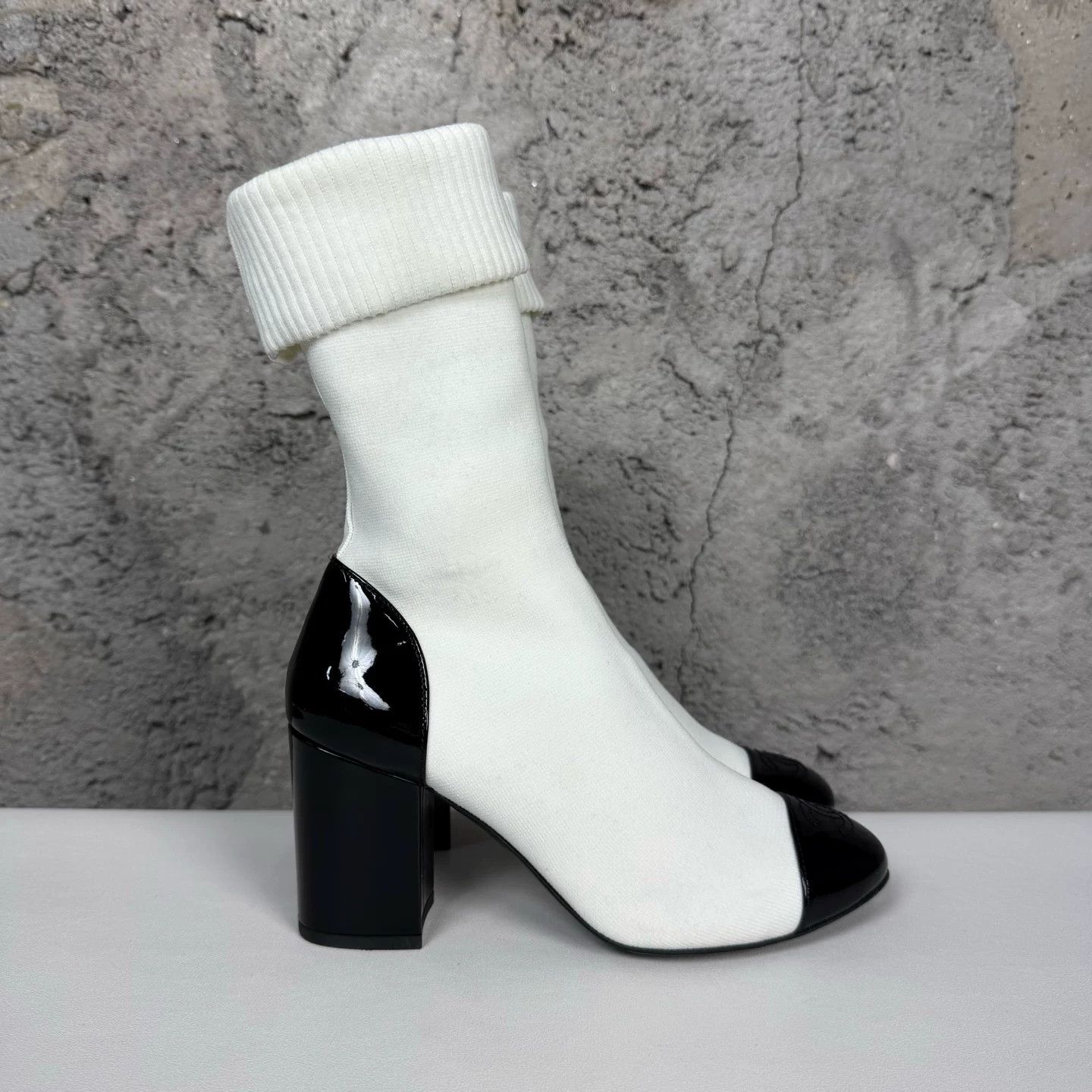 Chanel Chanel Two-Tone Knit Sock Boots Size 36.5 Size US 6.5 / IT 36.5 - 3 Thumbnail