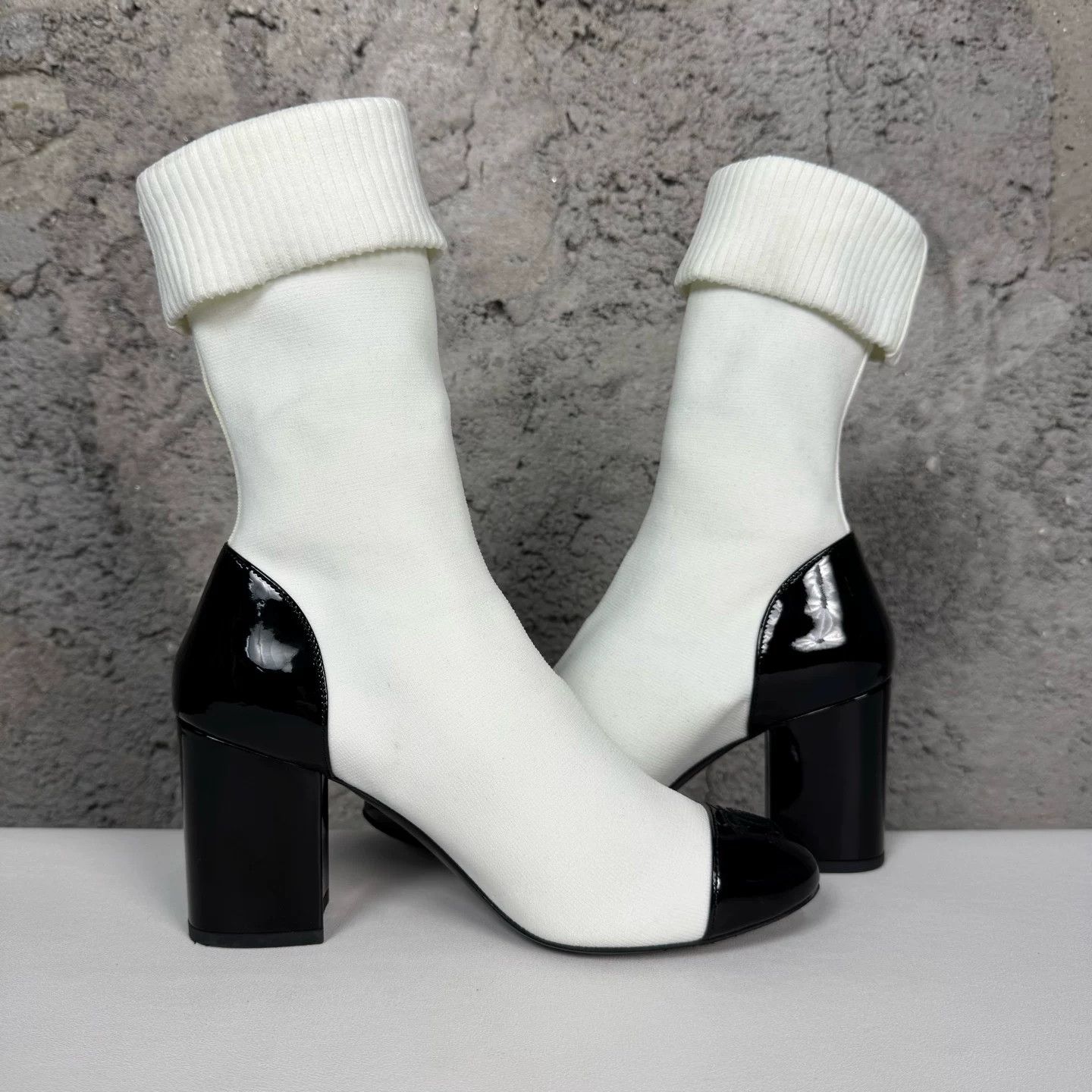 Chanel Chanel Two-Tone Knit Sock Boots Size 36.5 Size US 6.5 / IT 36.5 - 6 Thumbnail
