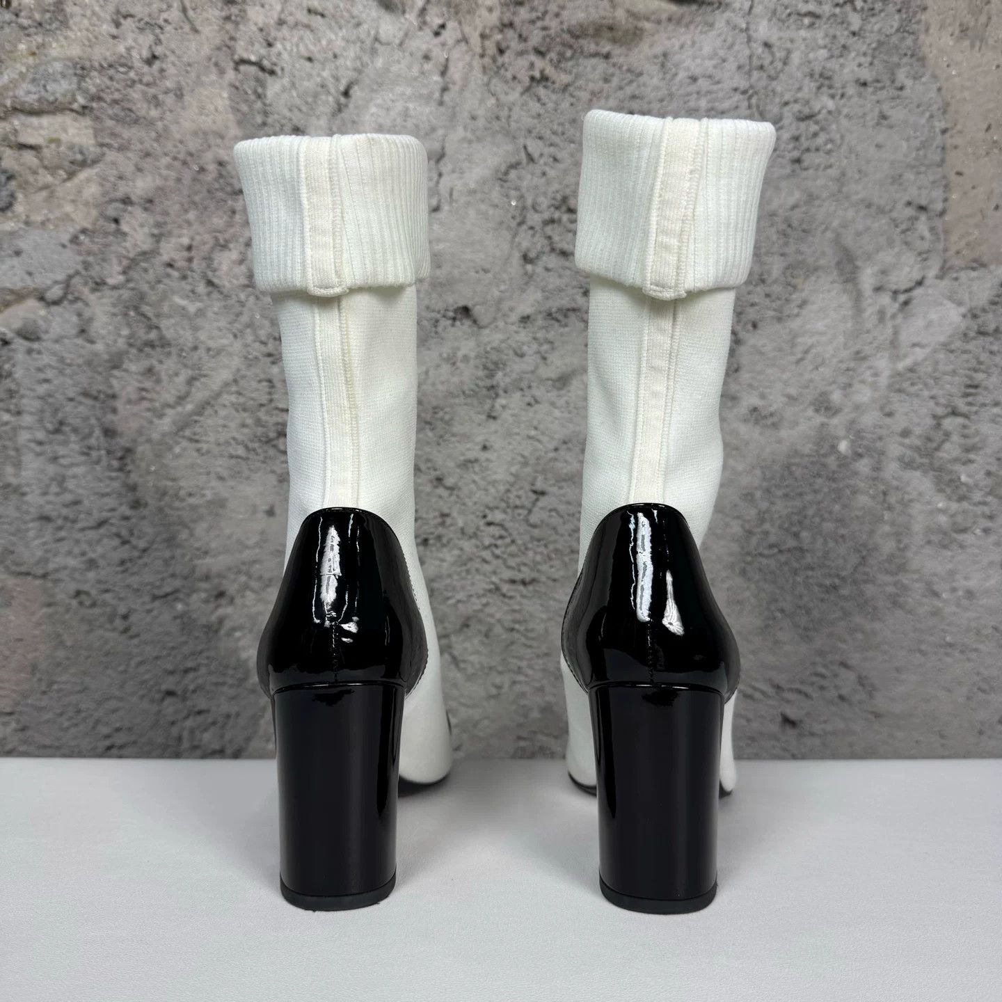 Chanel Chanel Two-Tone Knit Sock Boots Size 36.5 Size US 6.5 / IT 36.5 - 5 Thumbnail