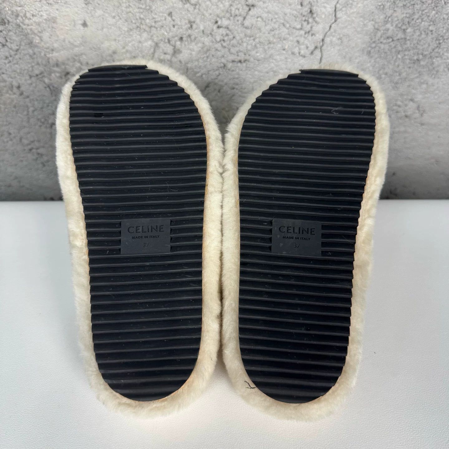 Celine Celine Triomphe Shearling Sandals Size 37 Size US 7 / IT 37 - 9 Thumbnail