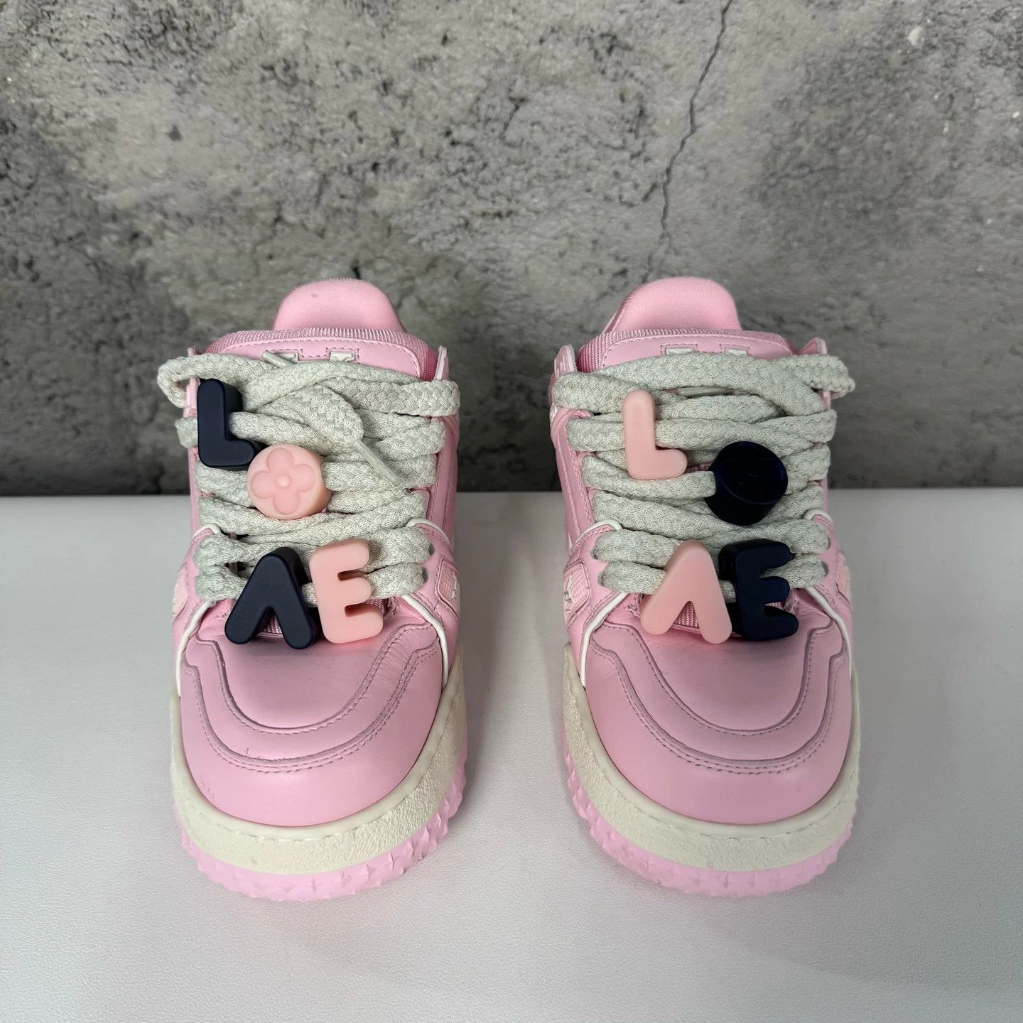 Louis Vuitton Louis Vuitton Pink Platform Low-Top Sneakers Size 35 Size US 5 / IT 35 - 8 Thumbnail