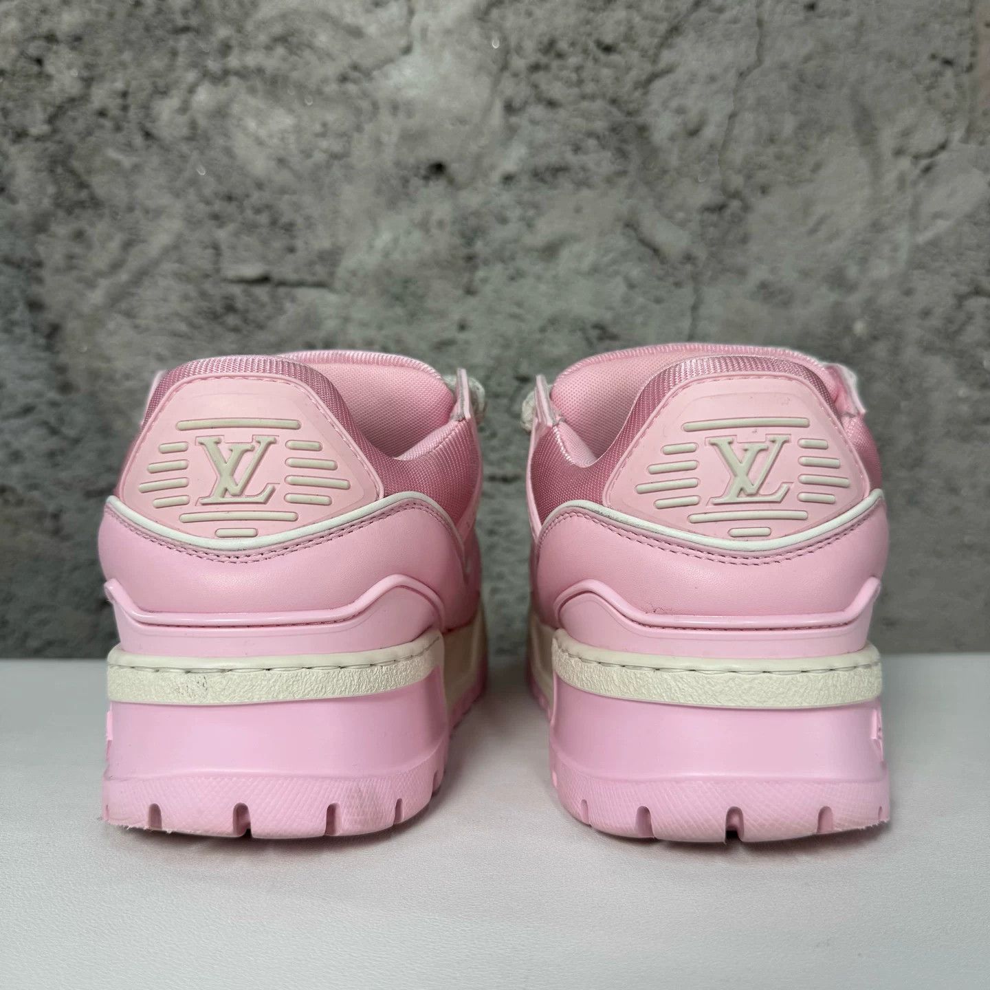 Louis Vuitton Louis Vuitton Pink Platform Low-Top Sneakers Size 35 Size US 5 / IT 35 - 5 Thumbnail