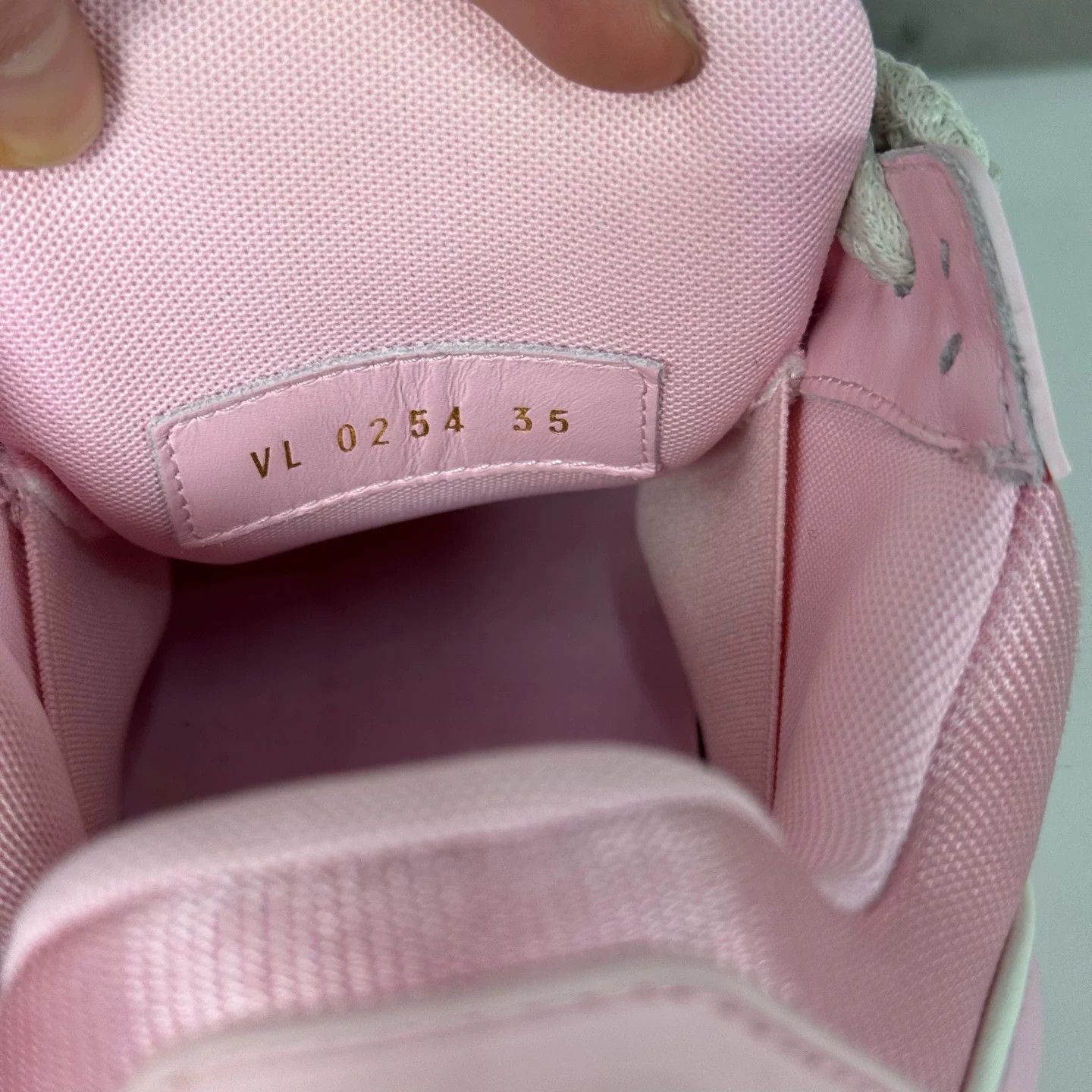 Louis Vuitton Louis Vuitton Pink Platform Low-Top Sneakers Size 35 Size US 5 / IT 35 - 10 Thumbnail