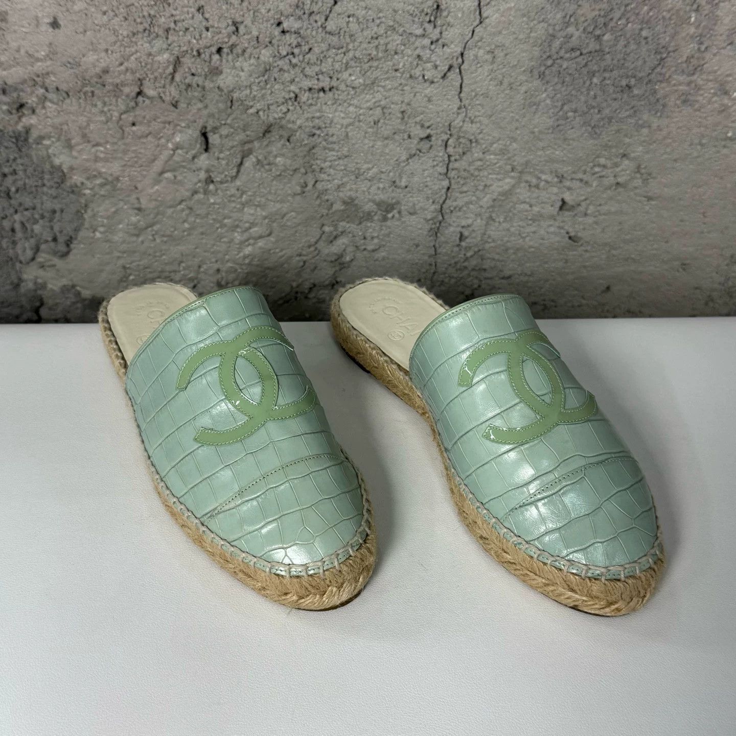 Chanel Chanel Croc Embossed Mules Size 39 Size US 8 / IT 38 - 2 Thumbnail