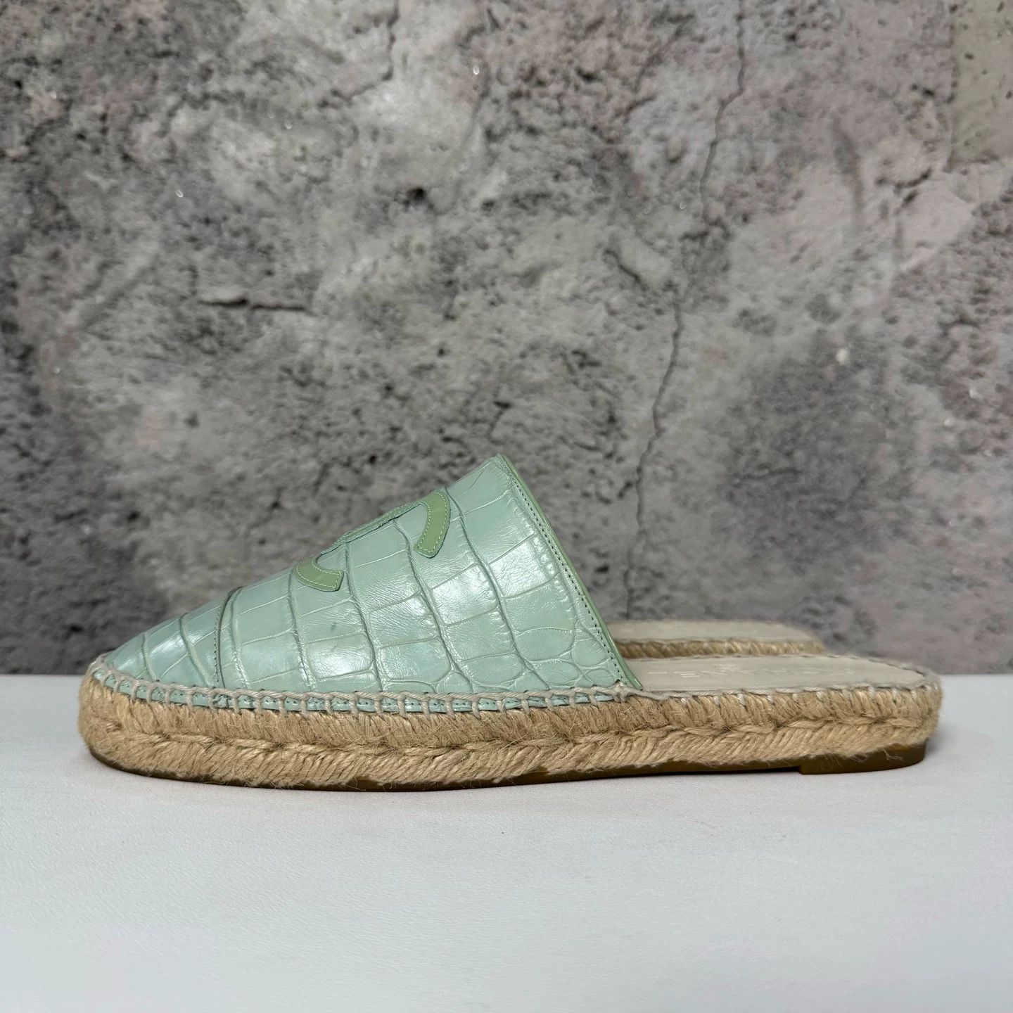 Chanel Chanel Croc Embossed Mules Size 39 Size US 8 / IT 38 - 4 Thumbnail
