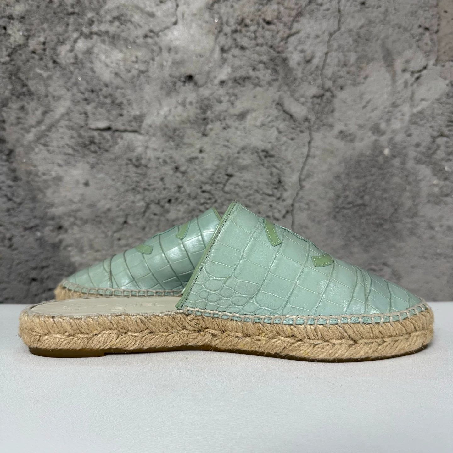 Chanel Chanel Croc Embossed Mules Size 39 Size US 8 / IT 38 - 6 Thumbnail
