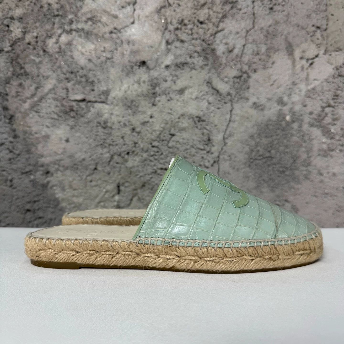 Chanel Chanel Croc Embossed Mules Size 39 Size US 8 / IT 38 - 3 Thumbnail