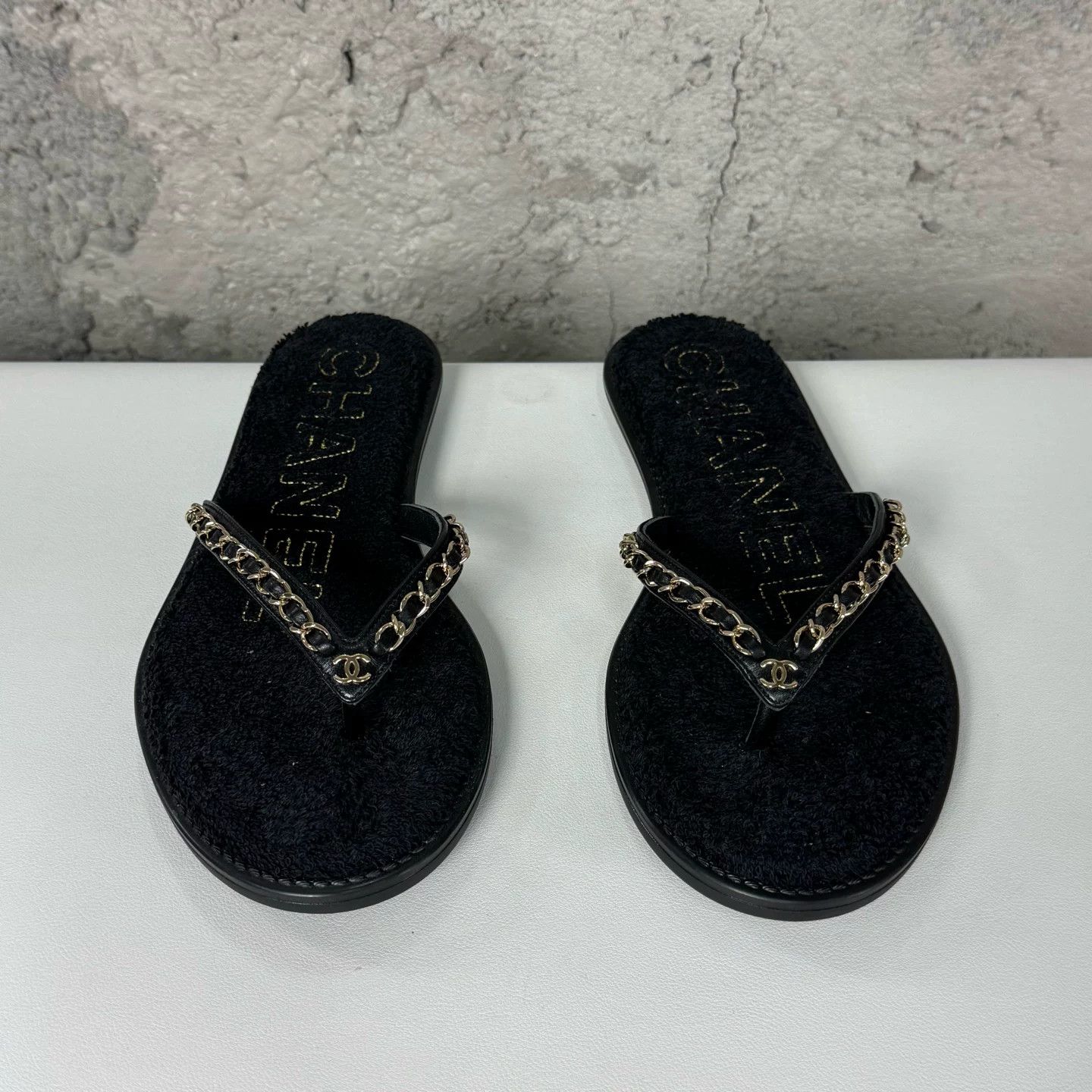 Chanel Chanel Chain Detail Thong Sandals Size 39 Size US 9 / IT 39 - 8 Thumbnail