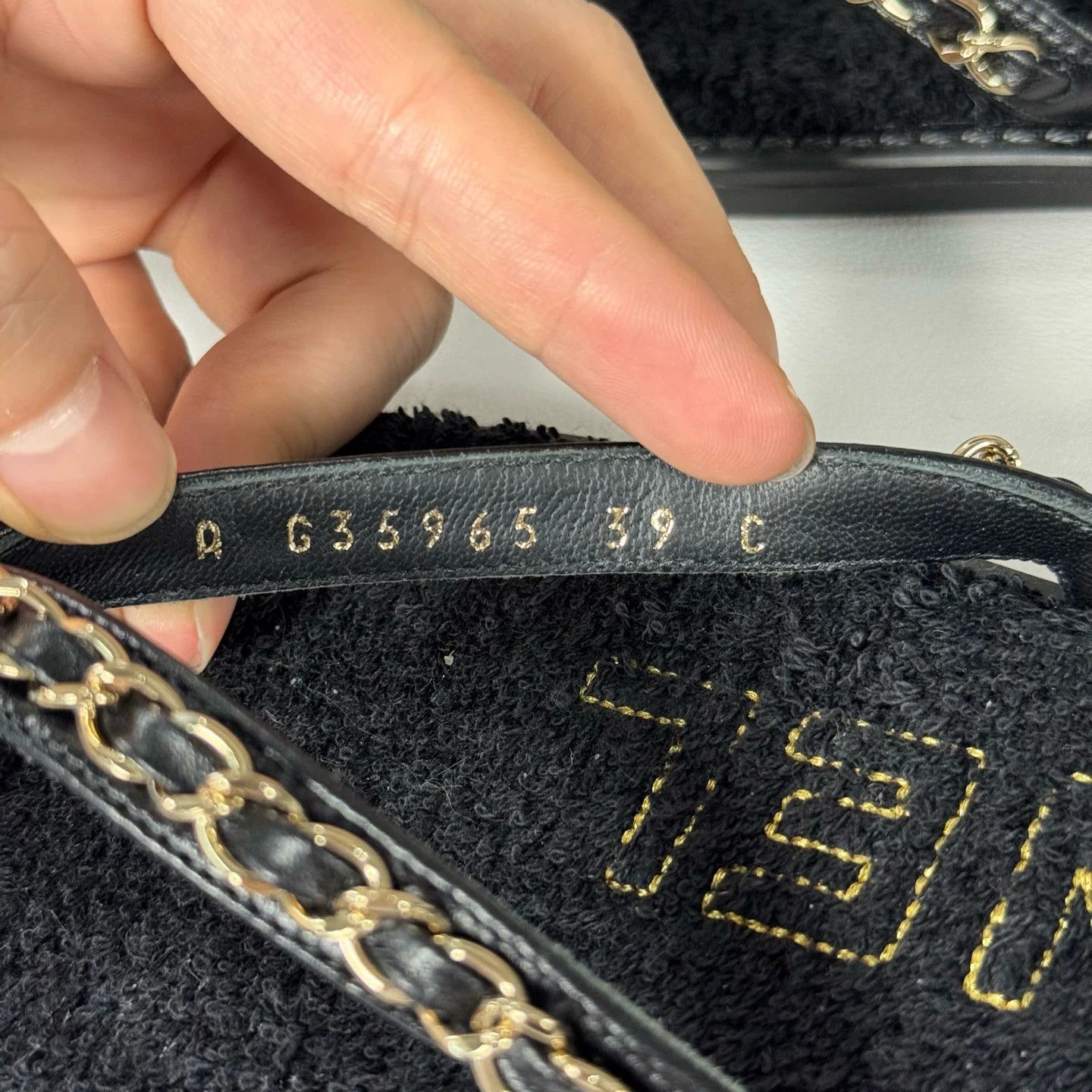 Chanel Chanel Chain Detail Thong Sandals Size 39 Size US 9 / IT 39 - 10 Thumbnail