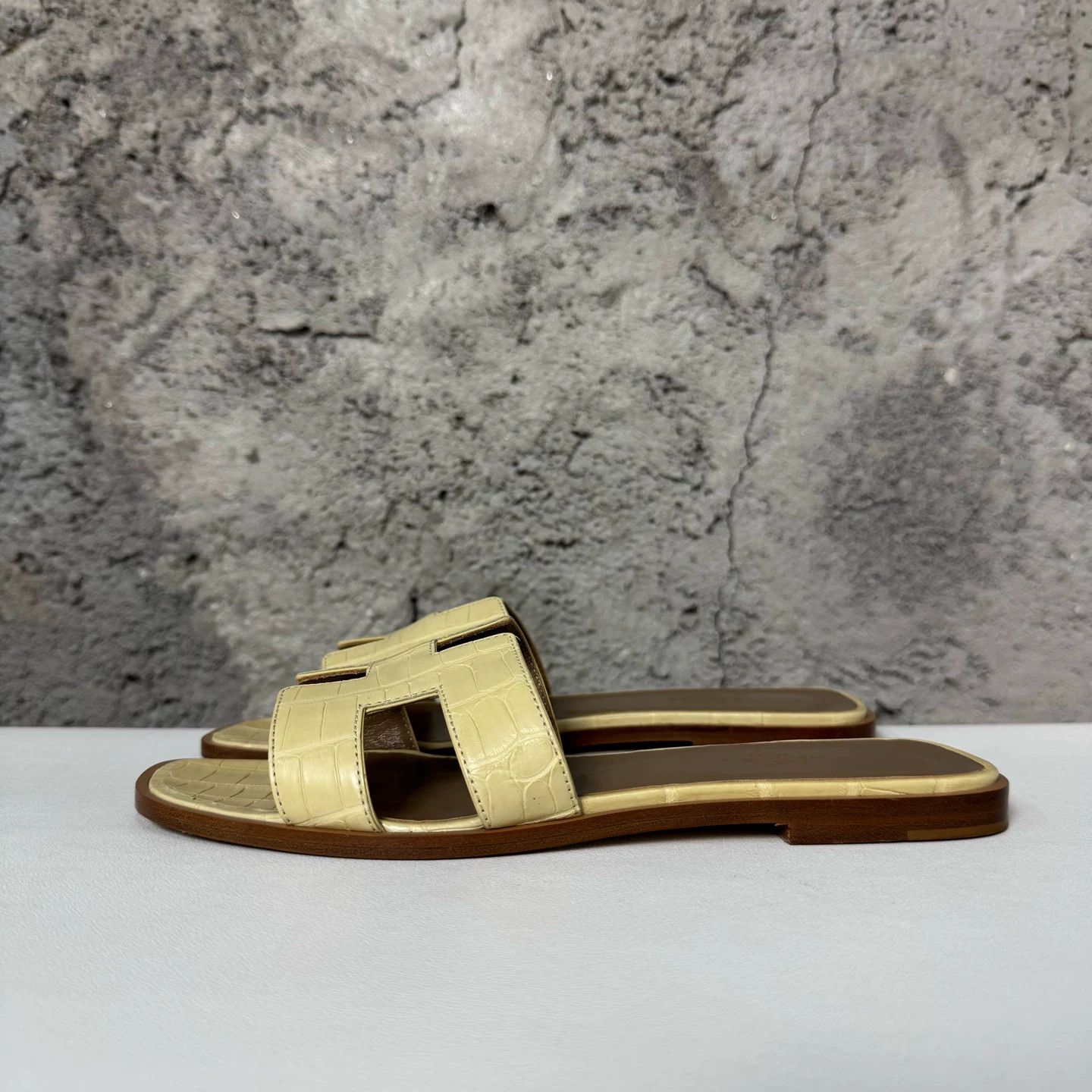 Hermes Hermes Oran Sandals Size 38 Size US 8 / IT 38 - 4 Thumbnail