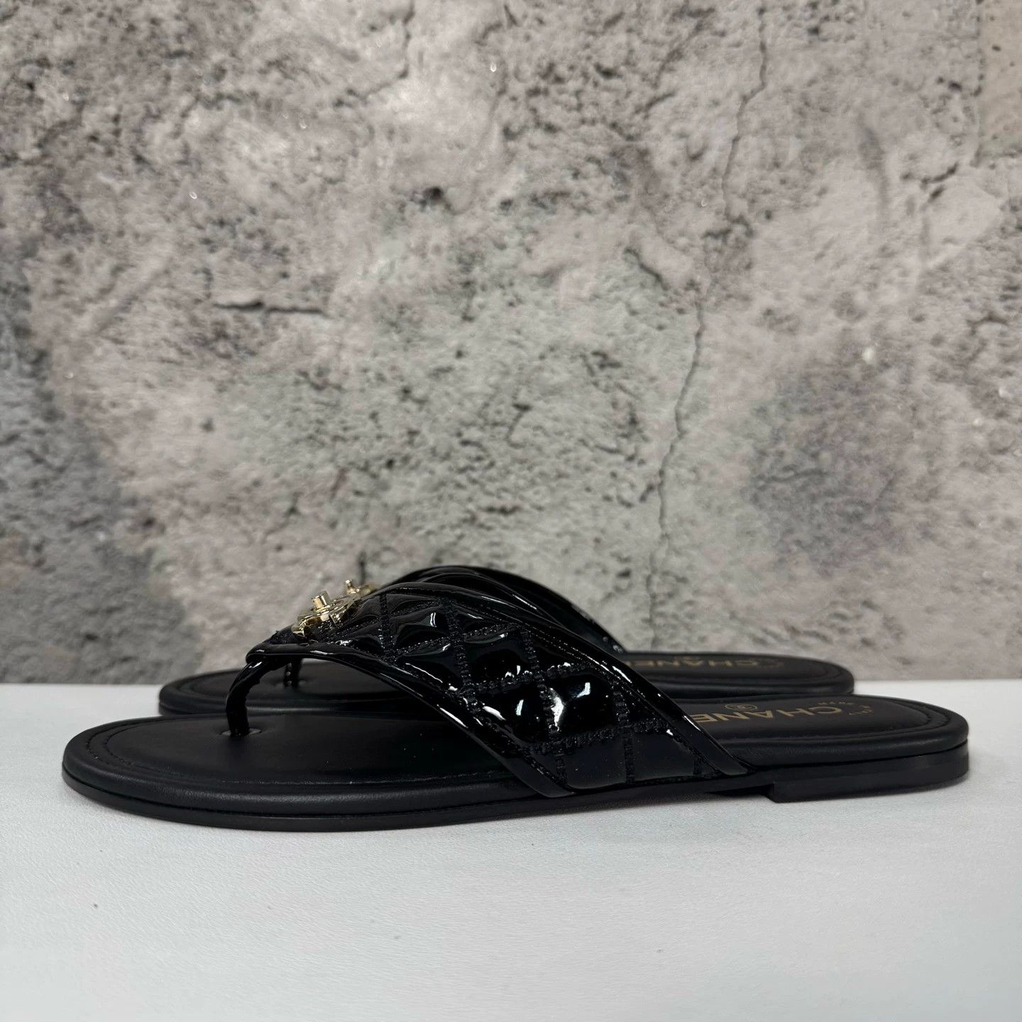 Chanel Chanel Quilted CC Logo Sandals Size 38.5 Size US 8.5 / IT 38.5 - 4 Thumbnail