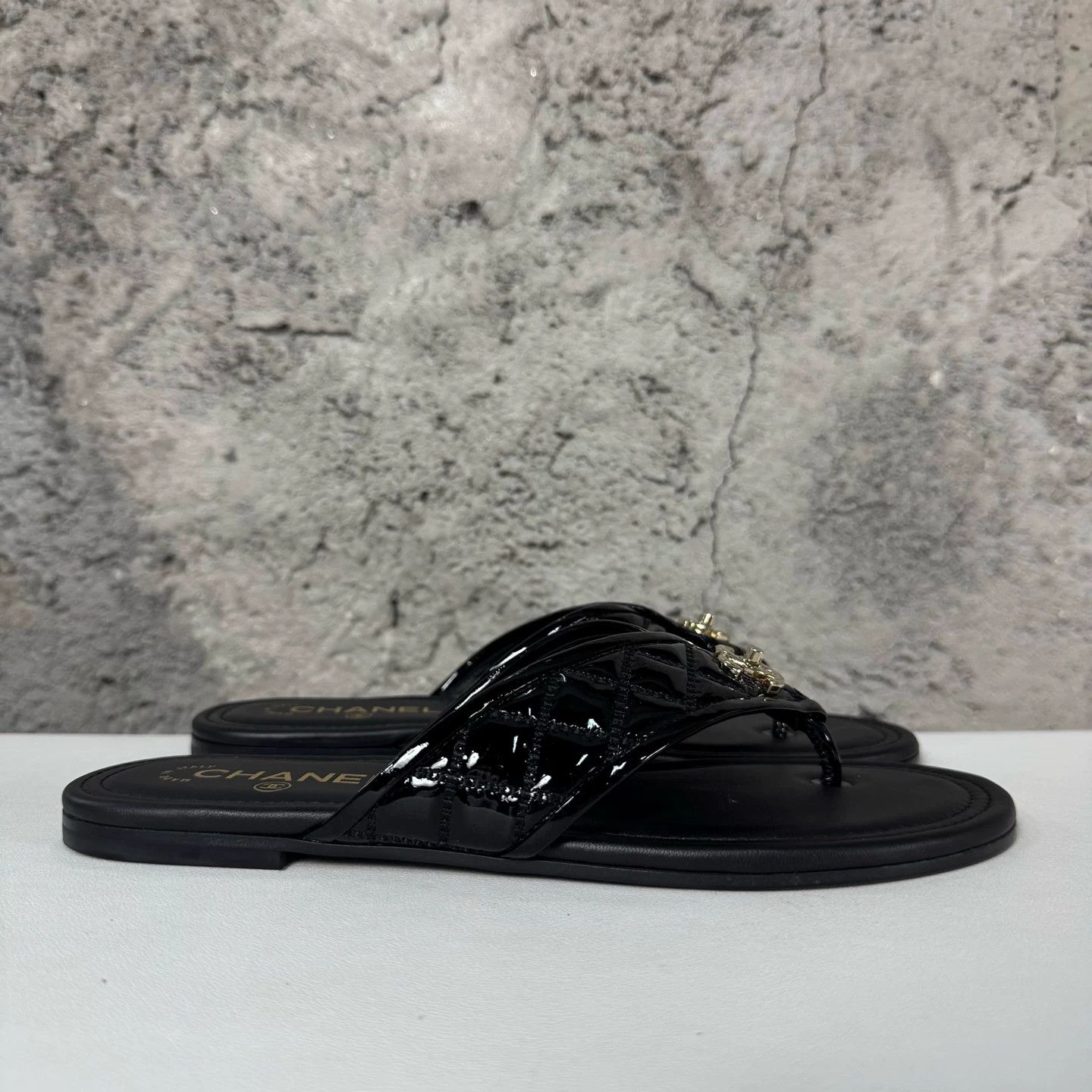 Chanel Chanel Quilted CC Logo Sandals Size 38.5 Size US 8.5 / IT 38.5 - 3 Thumbnail
