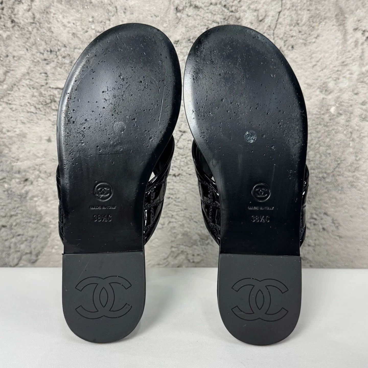 Chanel Chanel Quilted CC Logo Sandals Size 38.5 Size US 8.5 / IT 38.5 - 9 Thumbnail