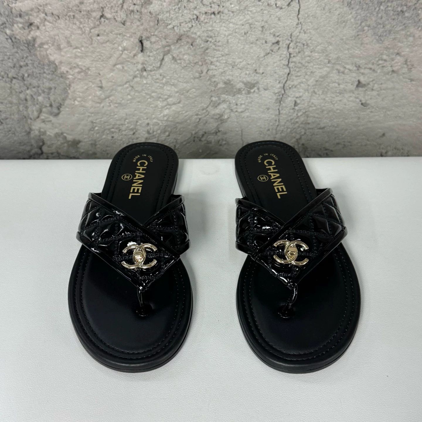Chanel Chanel Quilted CC Logo Sandals Size 38.5 Size US 8.5 / IT 38.5 - 8 Thumbnail