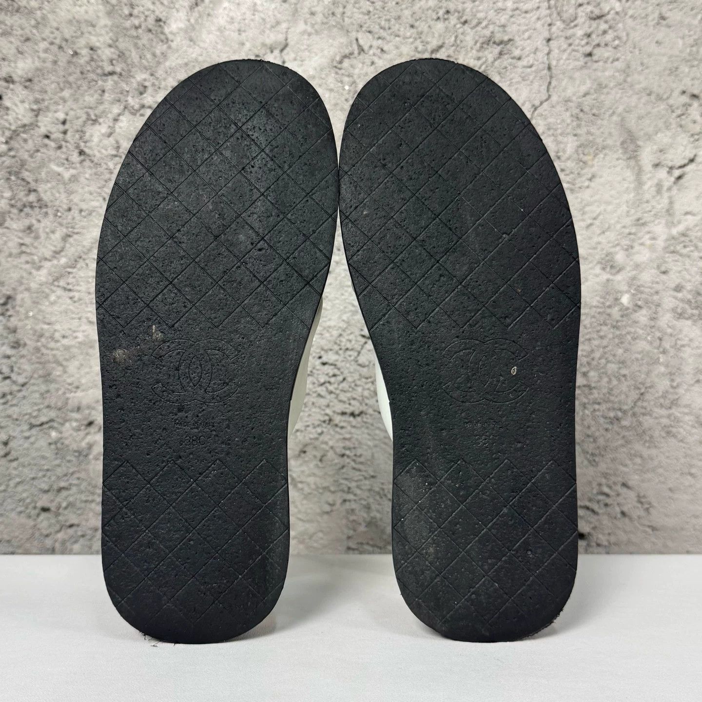 Chanel Chanel Cross Strap Sandals Size 38 Size US 8 / IT 38 - 9 Thumbnail