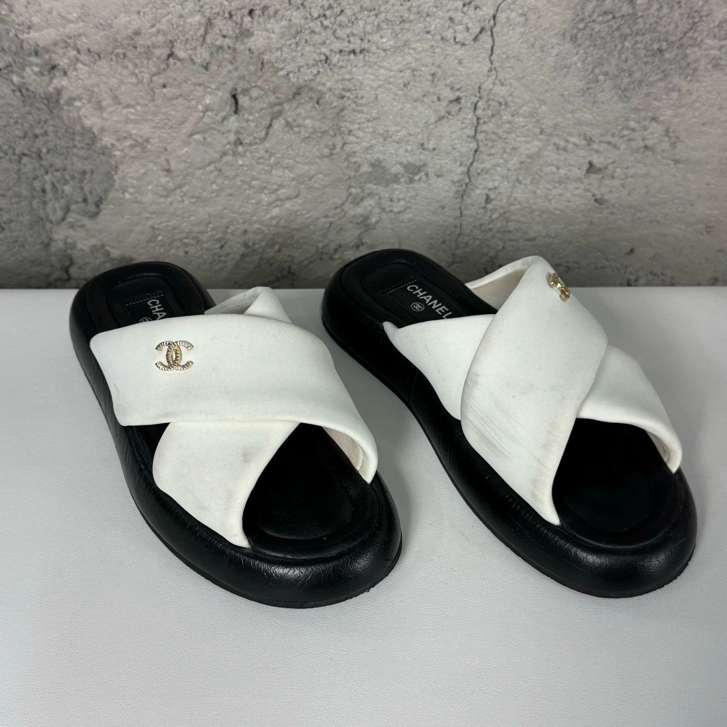 Chanel Chanel Cross Strap Sandals Size 38 Size US 8 / IT 38 - 2 Thumbnail