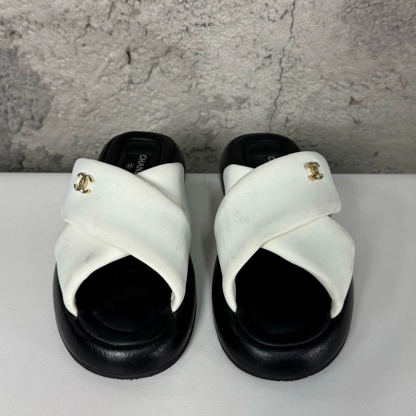 Chanel Chanel Cross Strap Sandals Size 38 Size US 8 / IT 38 - 8 Thumbnail