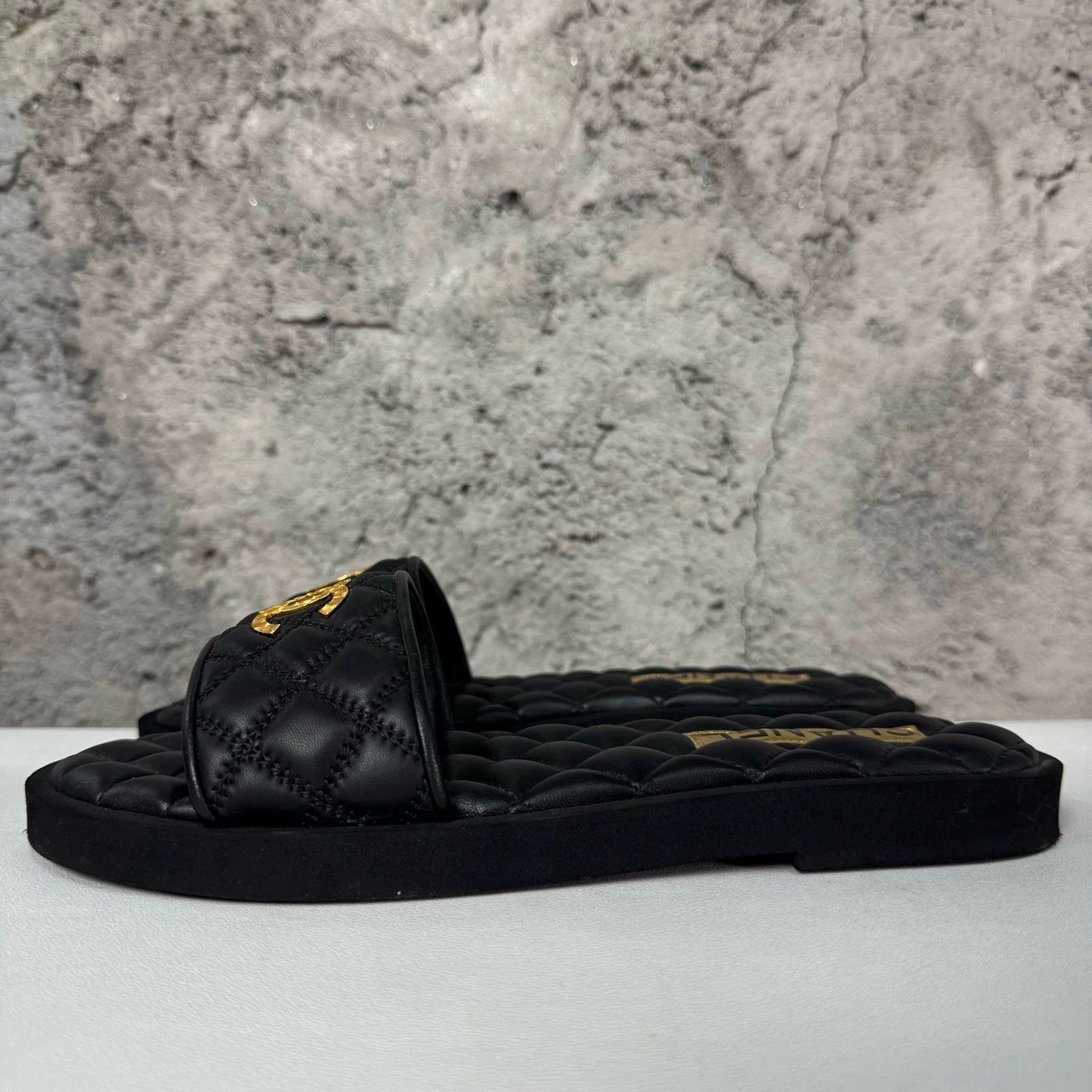 Chanel Chanel Quilted CC Logo Sandals Size 39 Size US 9 / IT 39 - 4 Thumbnail