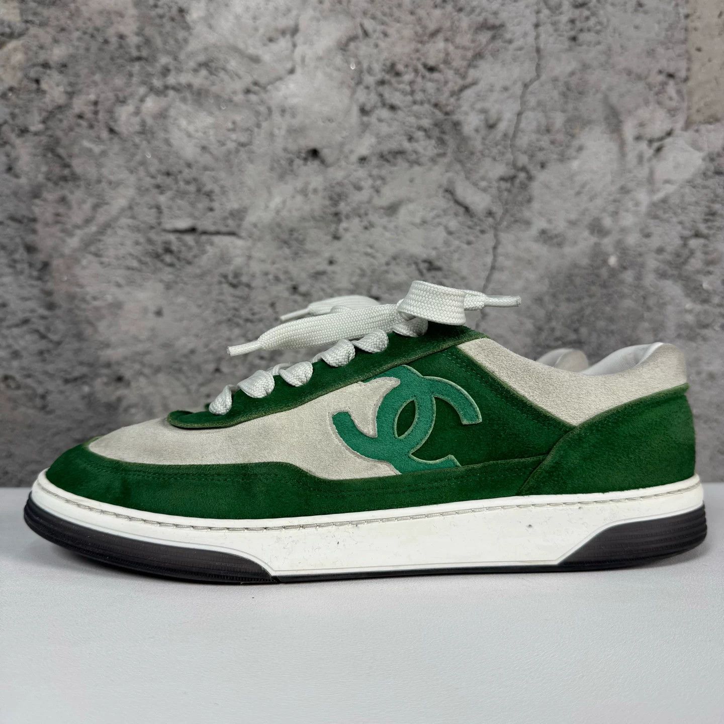 Chanel Chanel Green Suede Low-Top Sneakers Size 41 Size US 11 / IT 41 - 4 Thumbnail