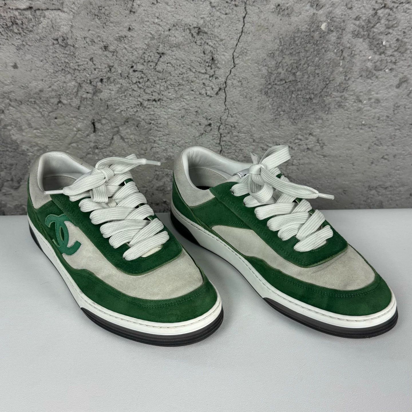 Chanel Chanel Green Suede Low-Top Sneakers Size 41 Size US 11 / IT 41 - 2 Thumbnail