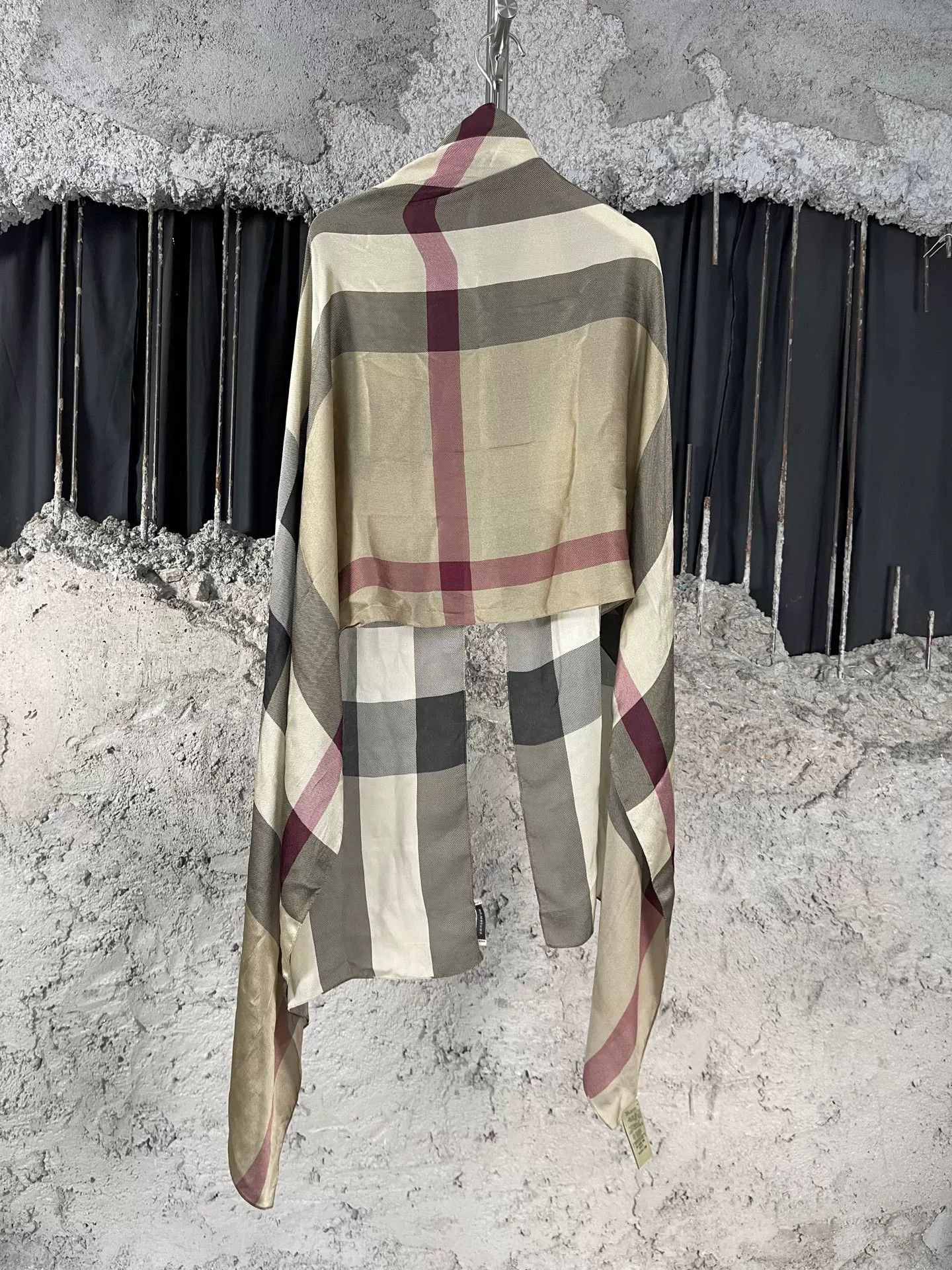 Burberry Burberry Check Silk Scarf One Size Size ONE SIZE - 3 Thumbnail