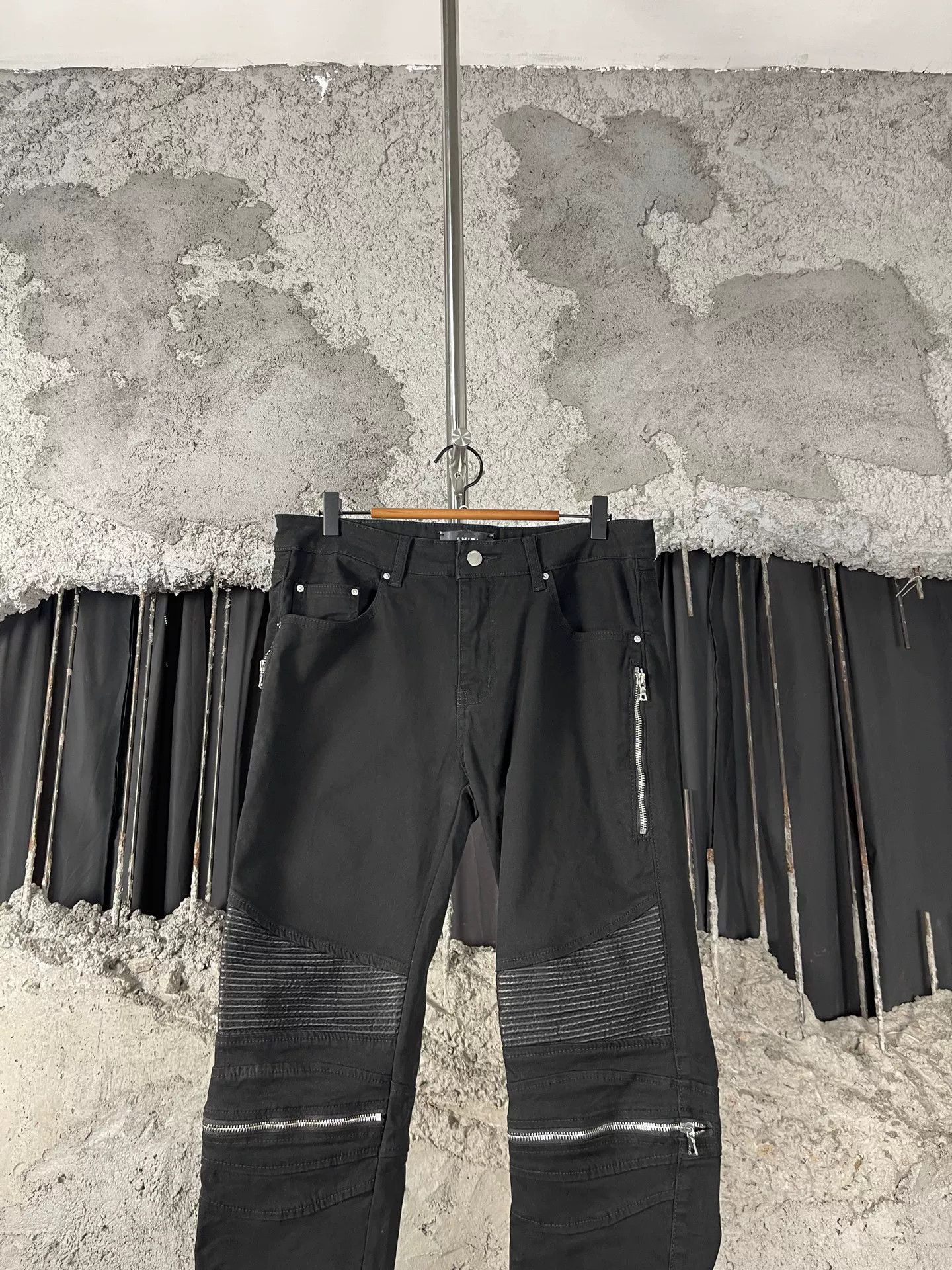 Amiri Amiri Leather Patch Zip Jeans Size 34 Size US 34 / EU 50 - 4 Thumbnail