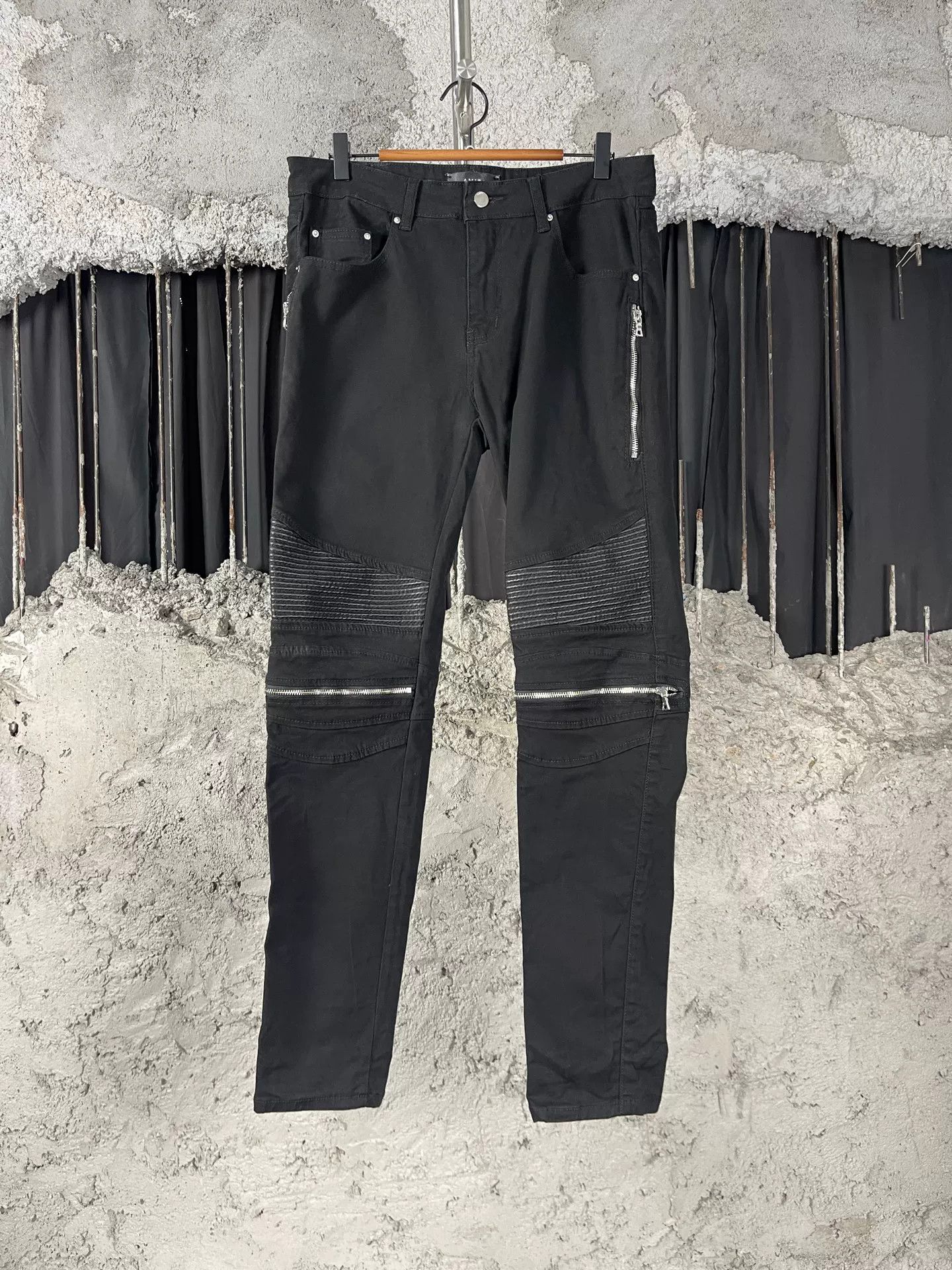 Amiri Amiri Leather Patch Zip Jeans Size 34 Size US 34 / EU 50 - 2 Thumbnail