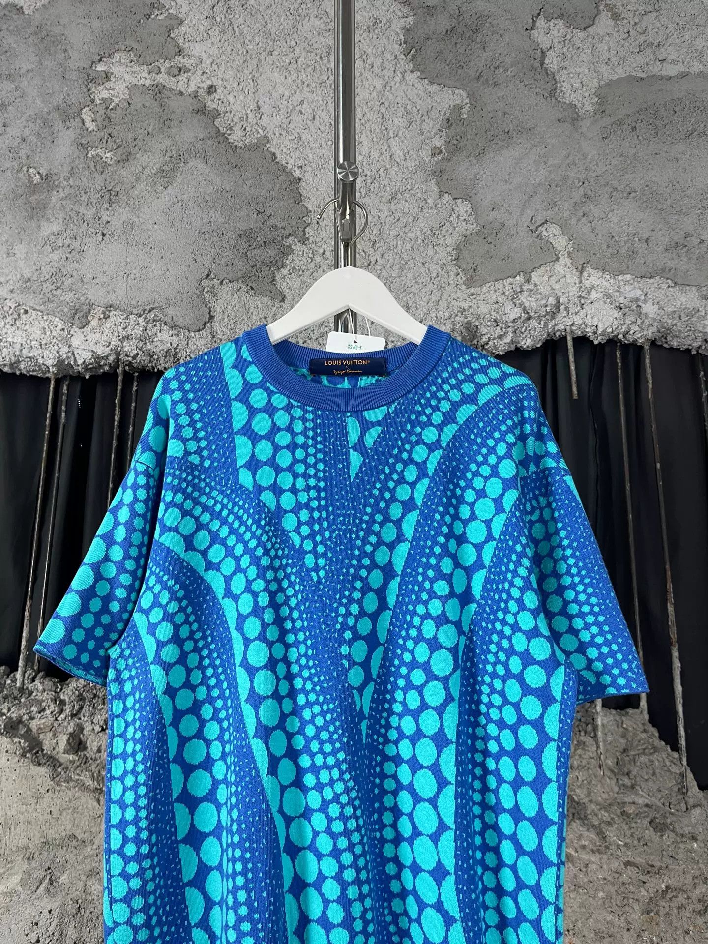 Louis Vuitton Louis Vuitton x Yayoi Kusama Polka Dot Knit T-Shirt M Size US M / EU 48-50 / 2 - 4 Thumbnail