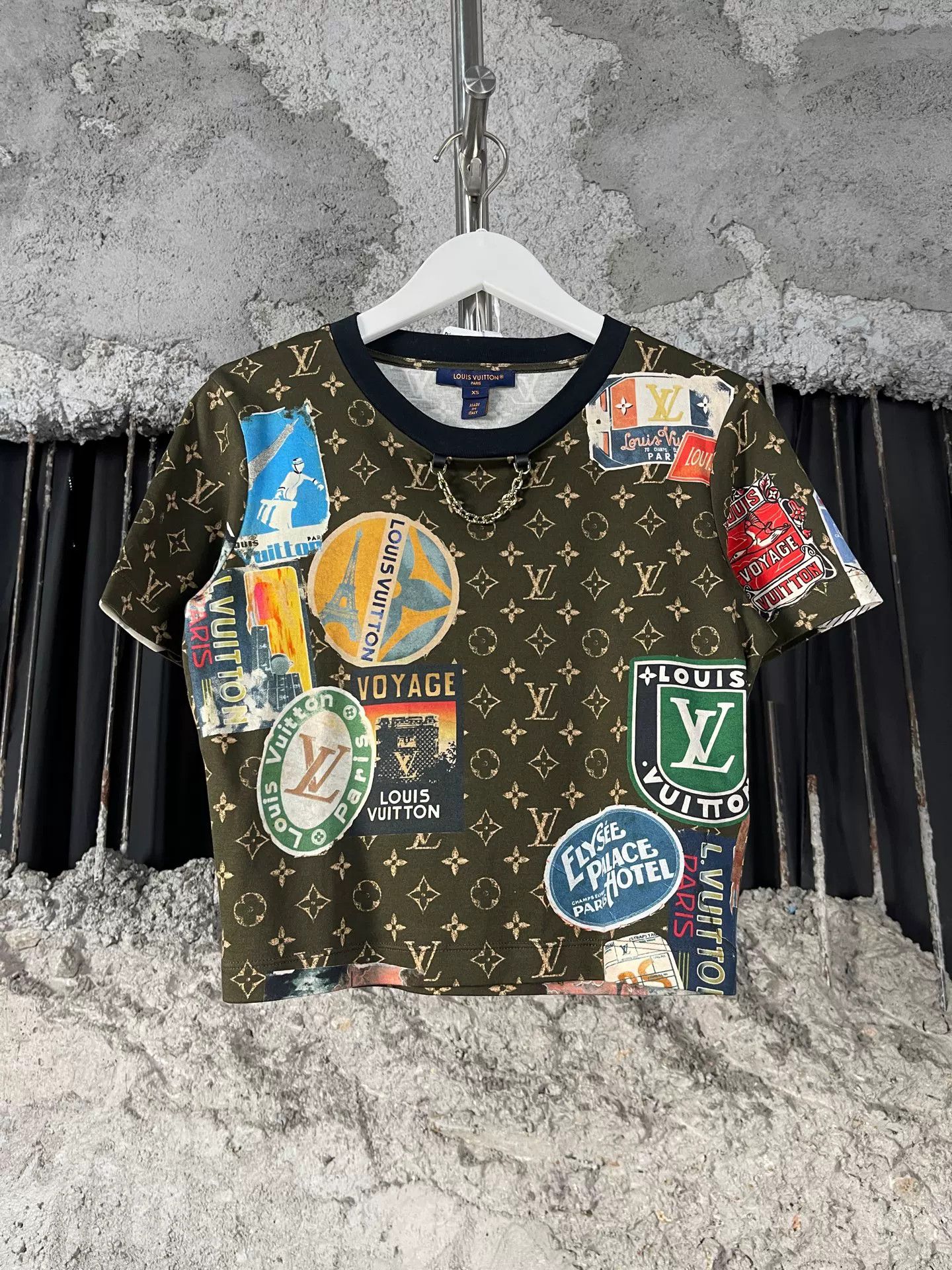 Louis Vuitton Louis Vuitton Monogram Chain T-Shirt XS Size XS / US 0-2 / IT 36-38 - 2 Thumbnail