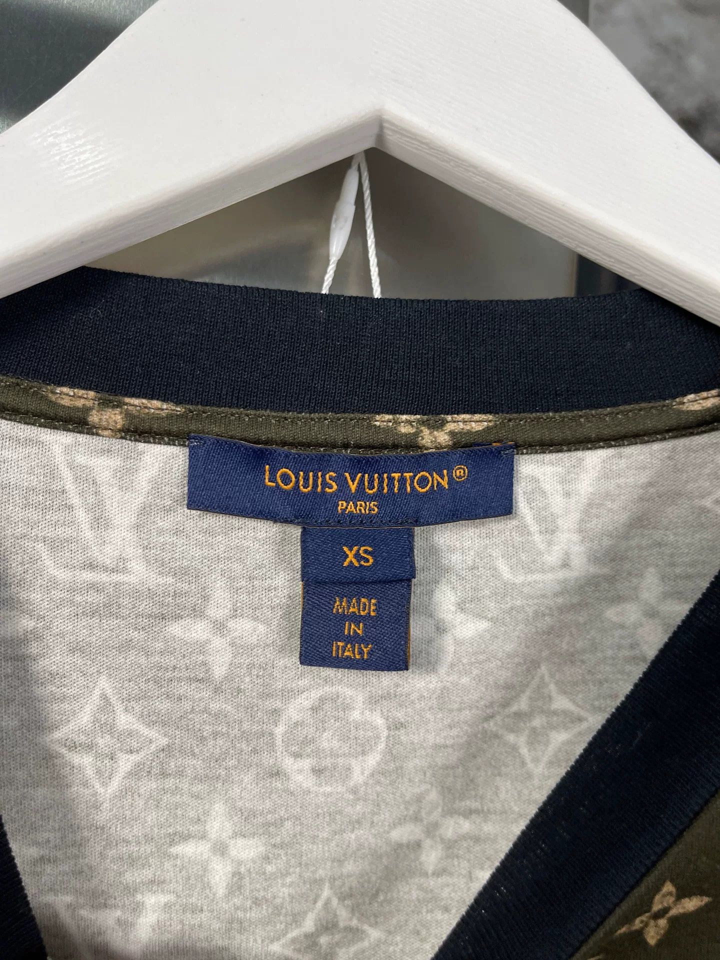 Louis Vuitton Louis Vuitton Monogram Chain T-Shirt XS Size XS / US 0-2 / IT 36-38 - 7 Thumbnail