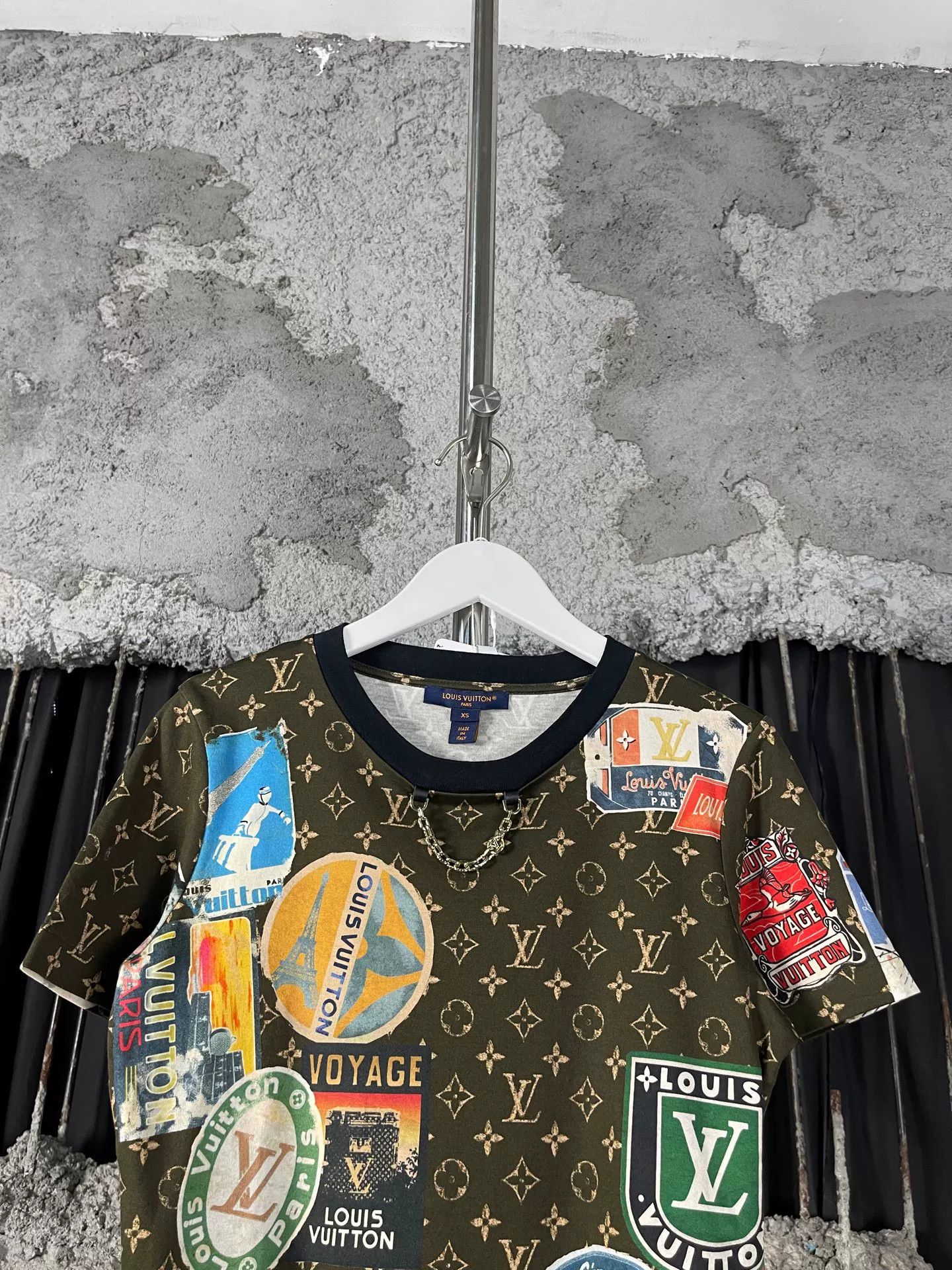 Louis Vuitton Louis Vuitton Monogram Chain T-Shirt XS Size XS / US 0-2 / IT 36-38 - 4 Thumbnail