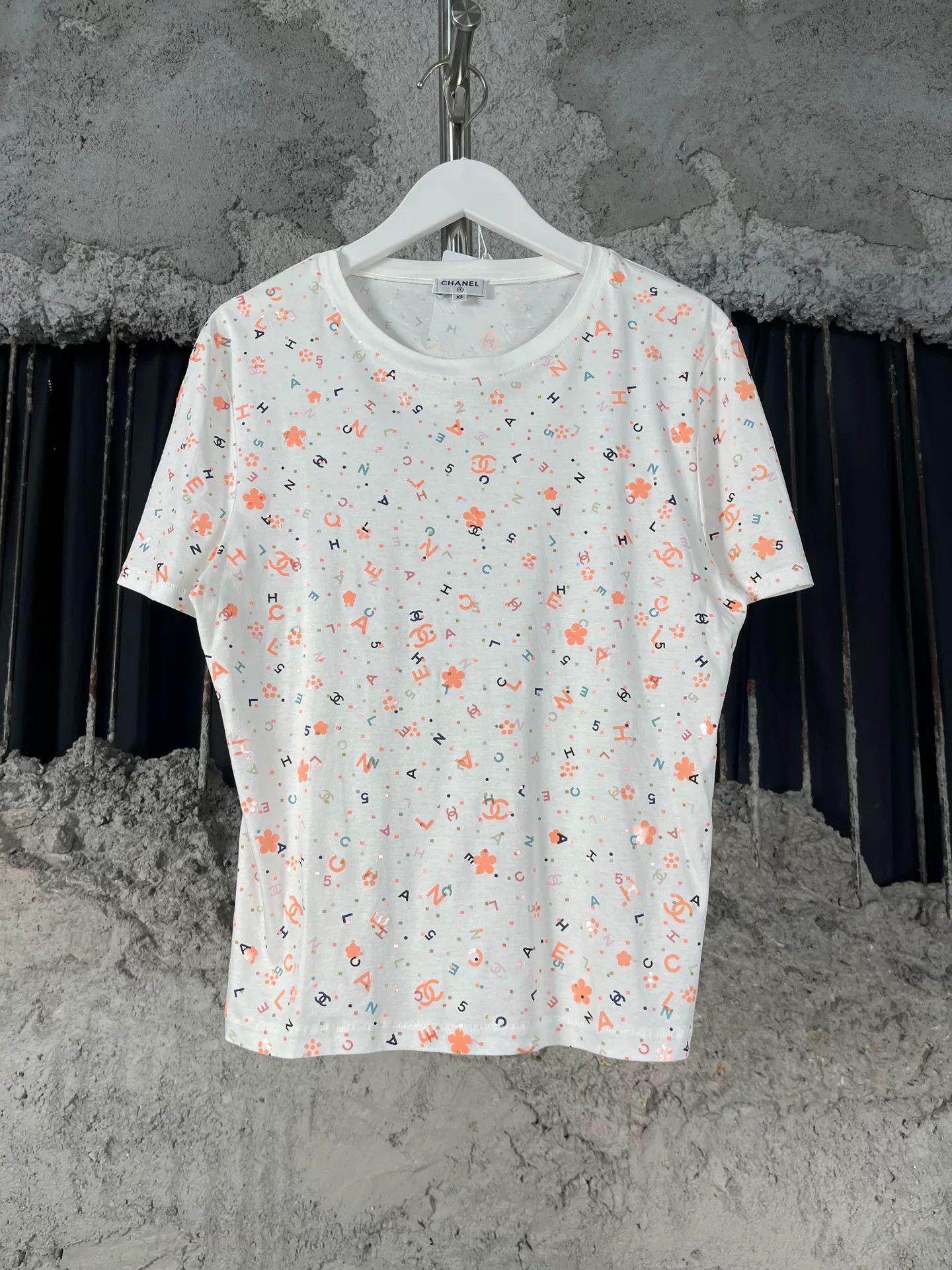 Chanel Chanel Logo Print Short Sleeve T-Shirt Size XS Size XS / US 0-2 / IT 36-38 - 2 Thumbnail