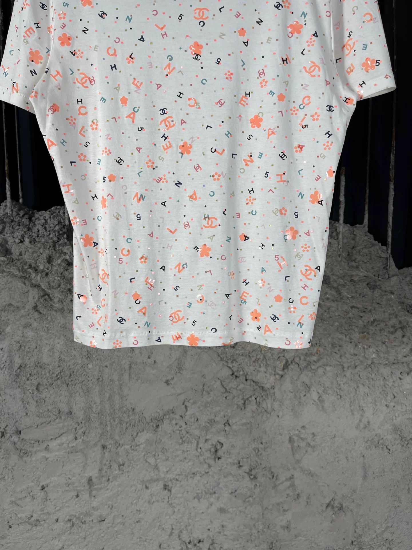 Chanel Chanel Logo Print Short Sleeve T-Shirt Size XS Size XS / US 0-2 / IT 36-38 - 5 Thumbnail