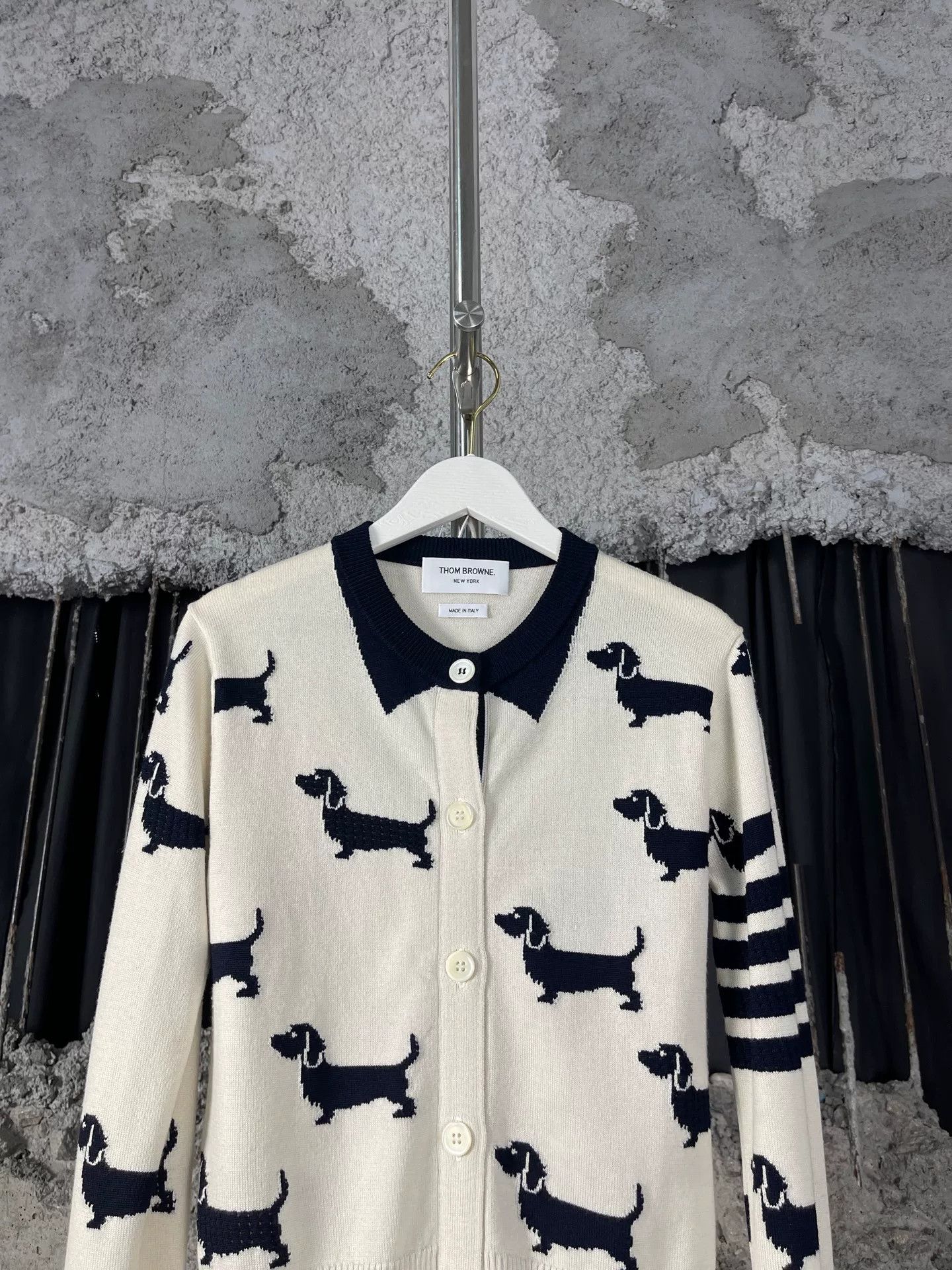 Thom Browne Thom Browne Dachshund Cardigan Size 0 Size US XS / EU 42 / 0 - 4 Thumbnail