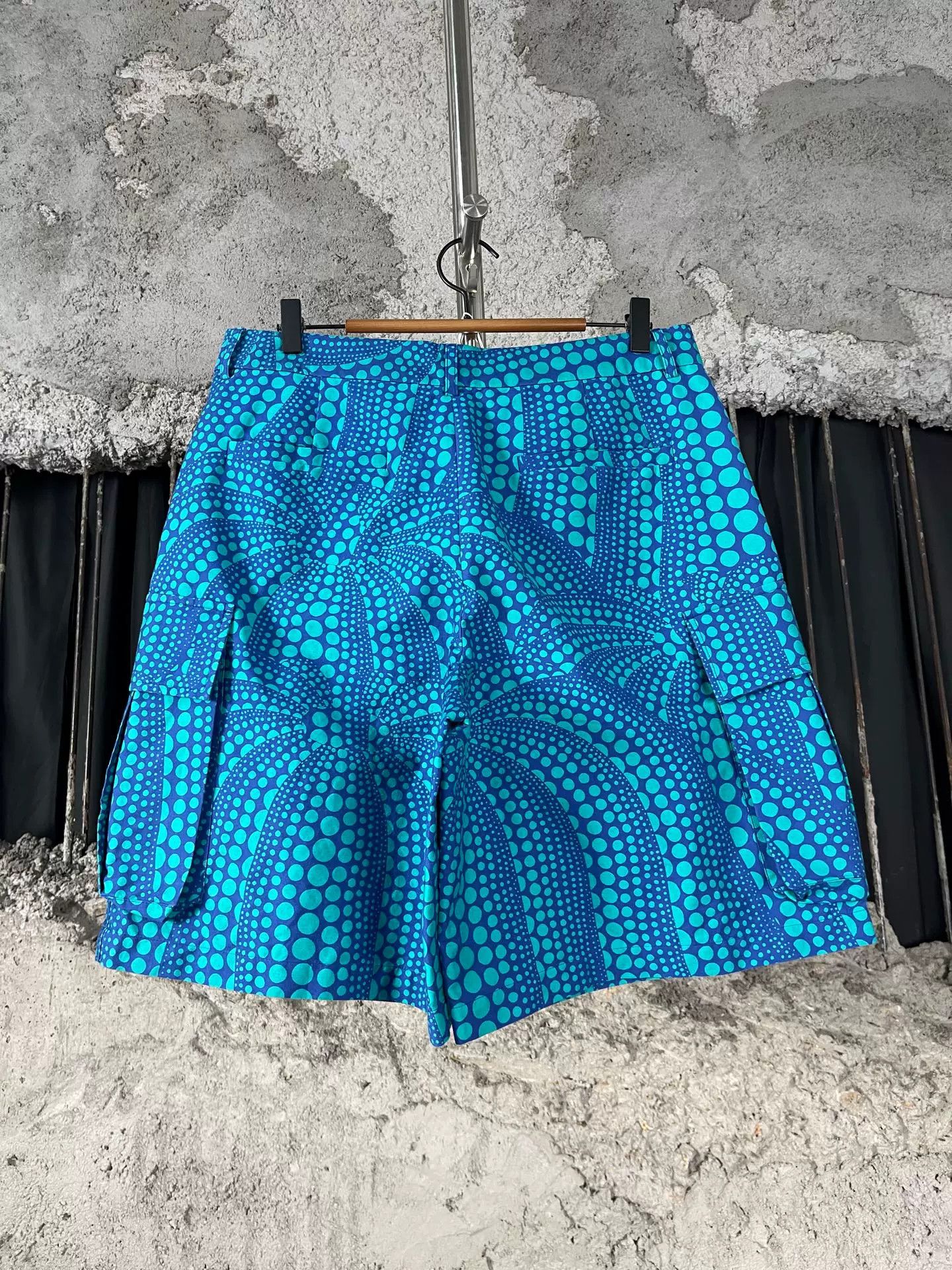 Louis Vuitton Louis Vuitton x Yayoi Kusama Polka Dot Shorts Size M Size US 32 / EU 48 - 3 Thumbnail