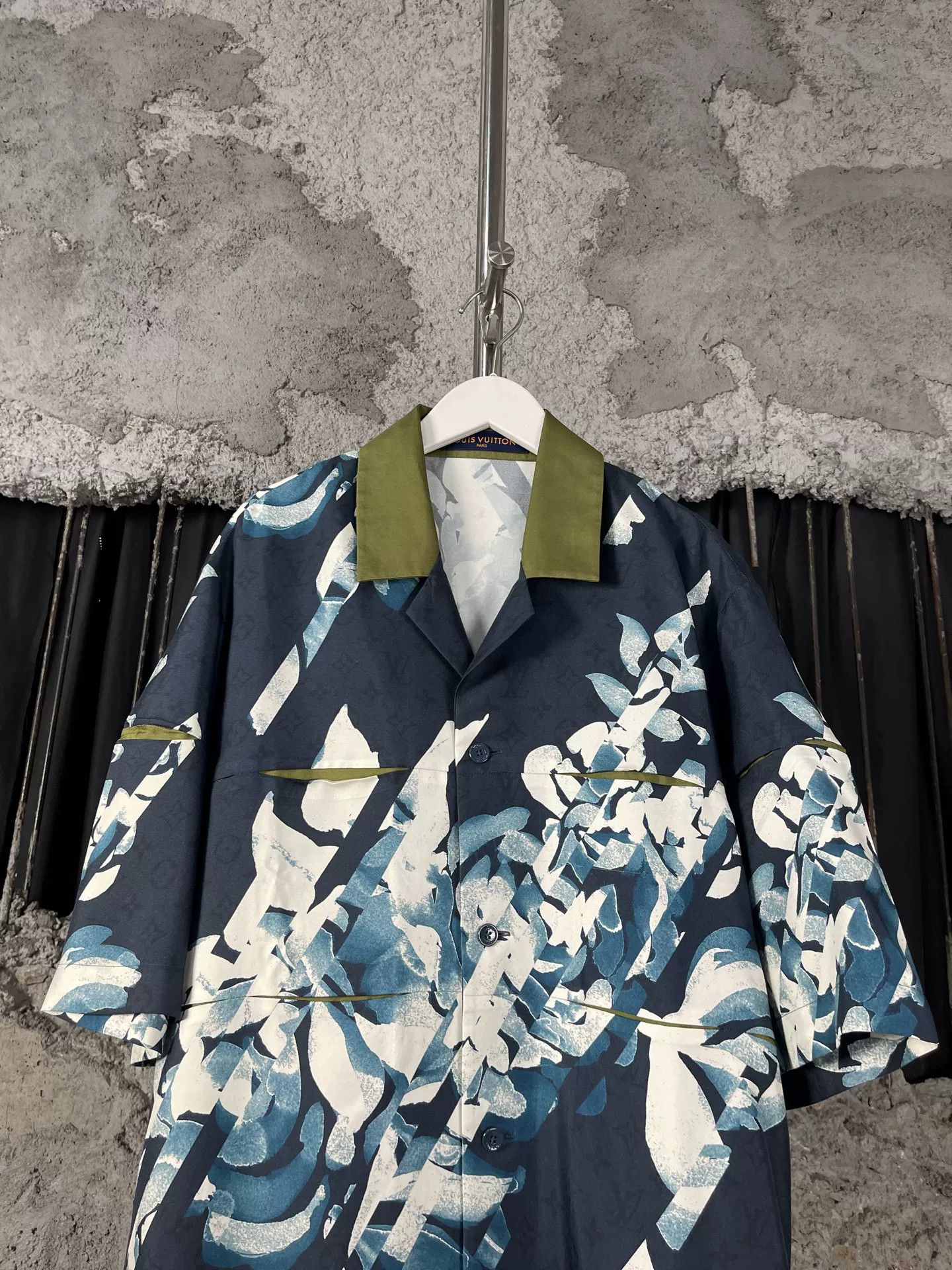 Louis Vuitton Louis Vuitton Monogram Floral Button Up Shirt XS Size US XS / EU 42 / 0 - 4 Thumbnail