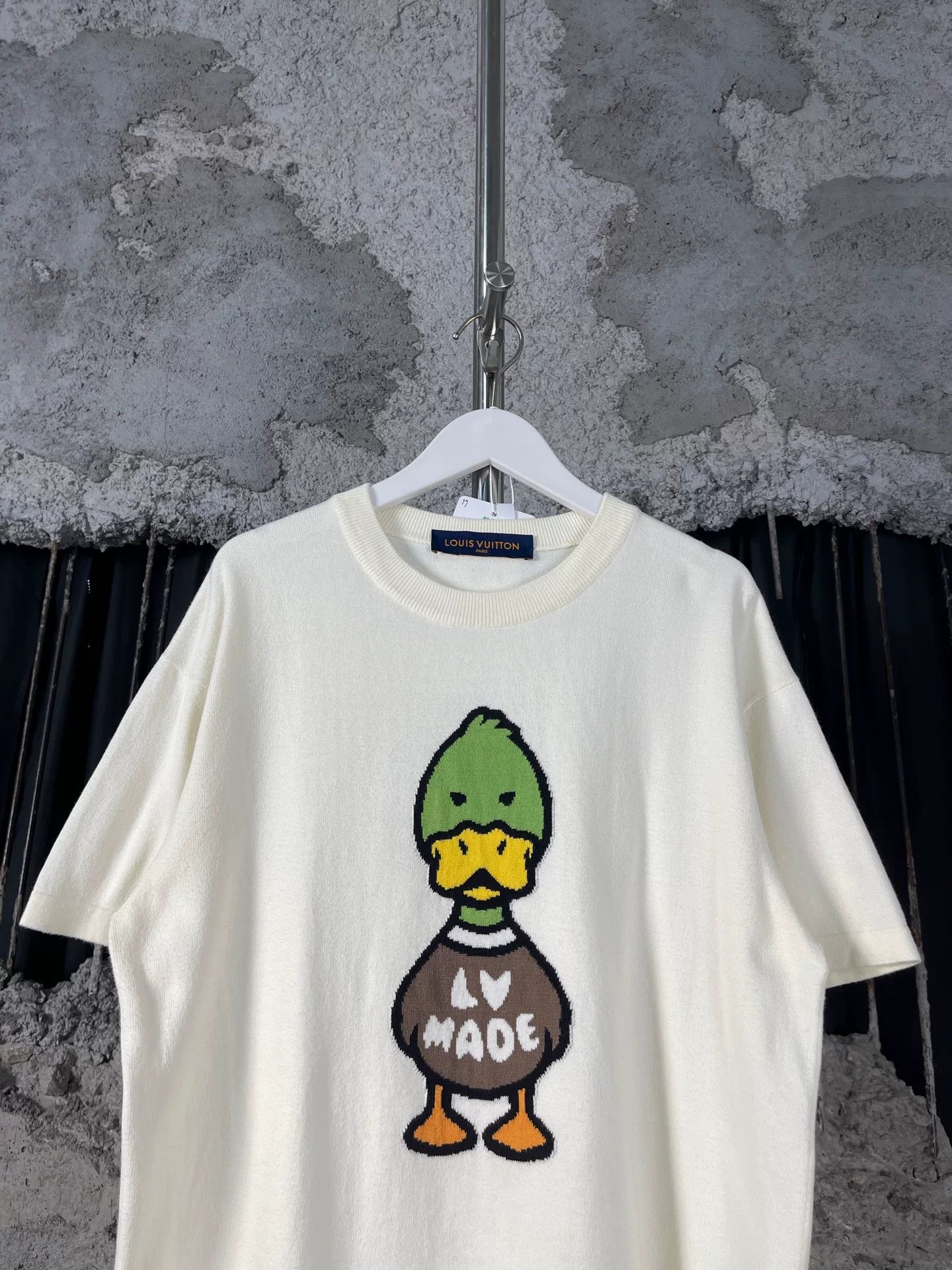 Louis Vuitton Louis Vuitton Duck Knit T-Shirt Size XS Size US XS / EU 42 / 0 - 4 Thumbnail