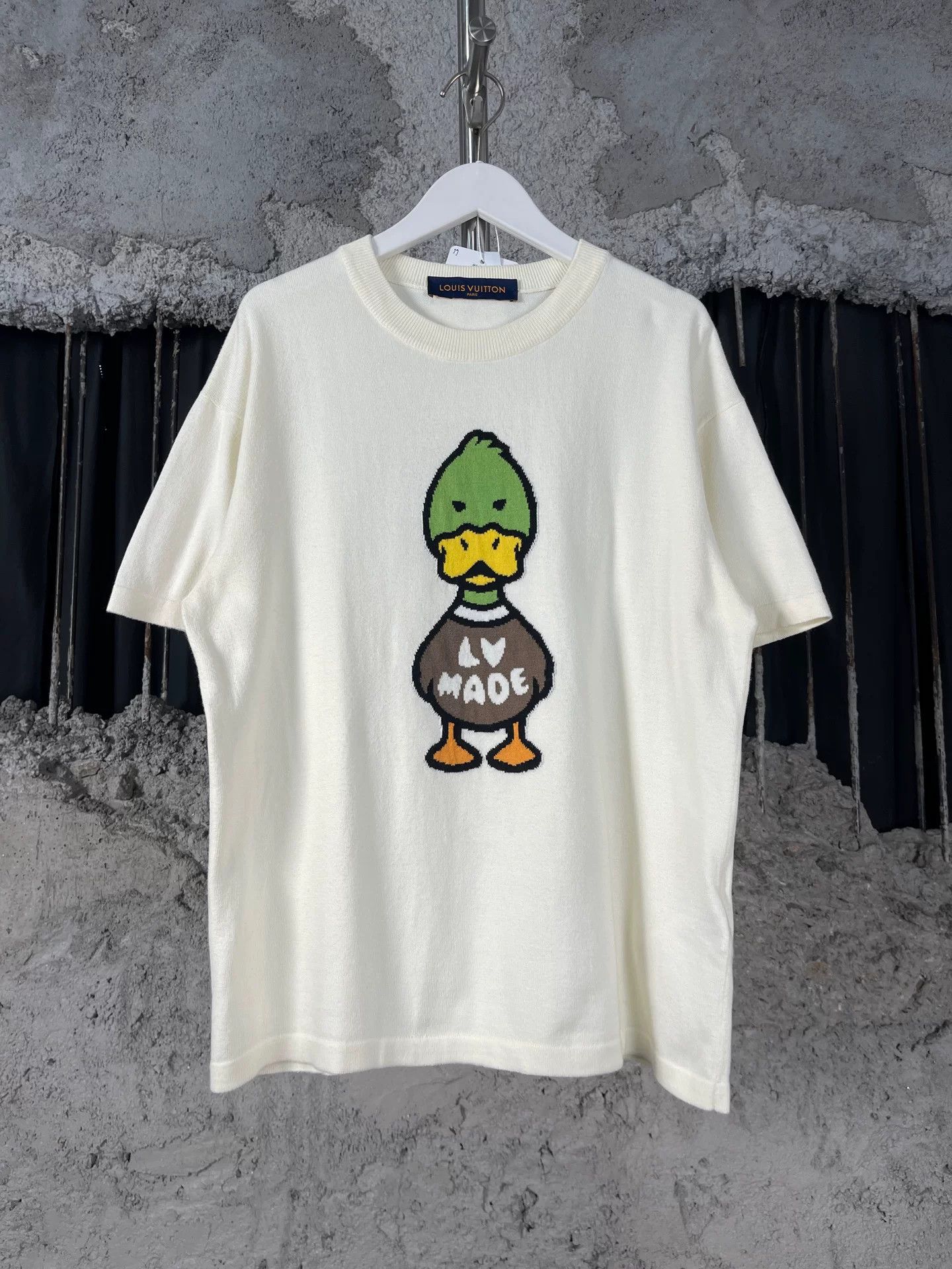 Louis Vuitton Louis Vuitton Duck Knit T-Shirt Size XS Size US XS / EU 42 / 0 - 2 Thumbnail