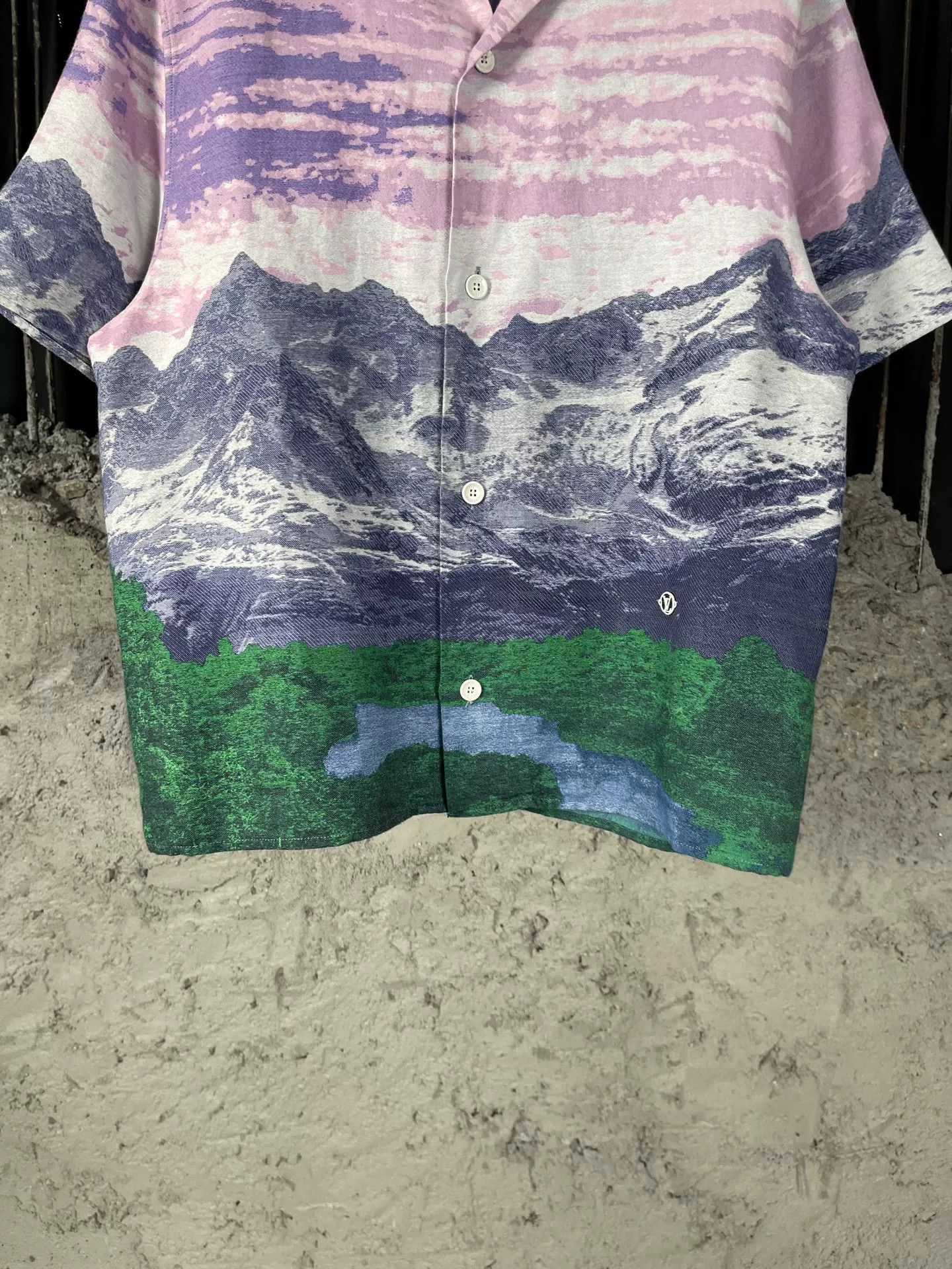 Louis Vuitton Louis Vuitton Amen Break Landscape Shirt Size XS Size US XS / EU 42 / 0 - 5 Thumbnail