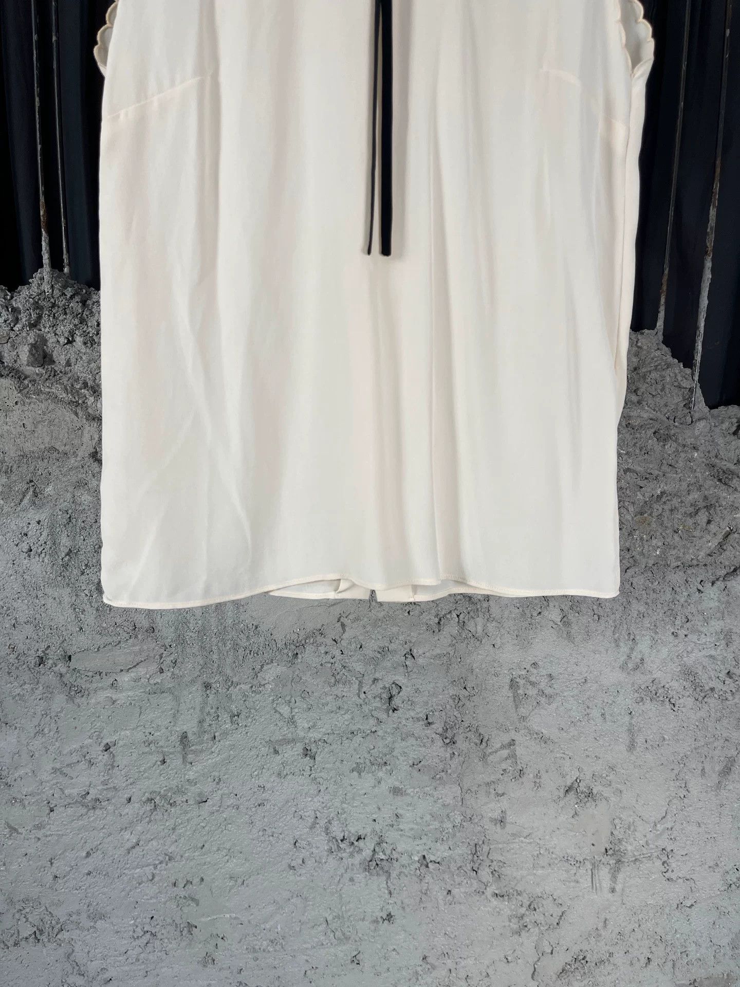 Miu Miu Miu Miu Sleeveless Ruffle Blouse Size M / US 6-8 / IT 42-44 - 5 Thumbnail